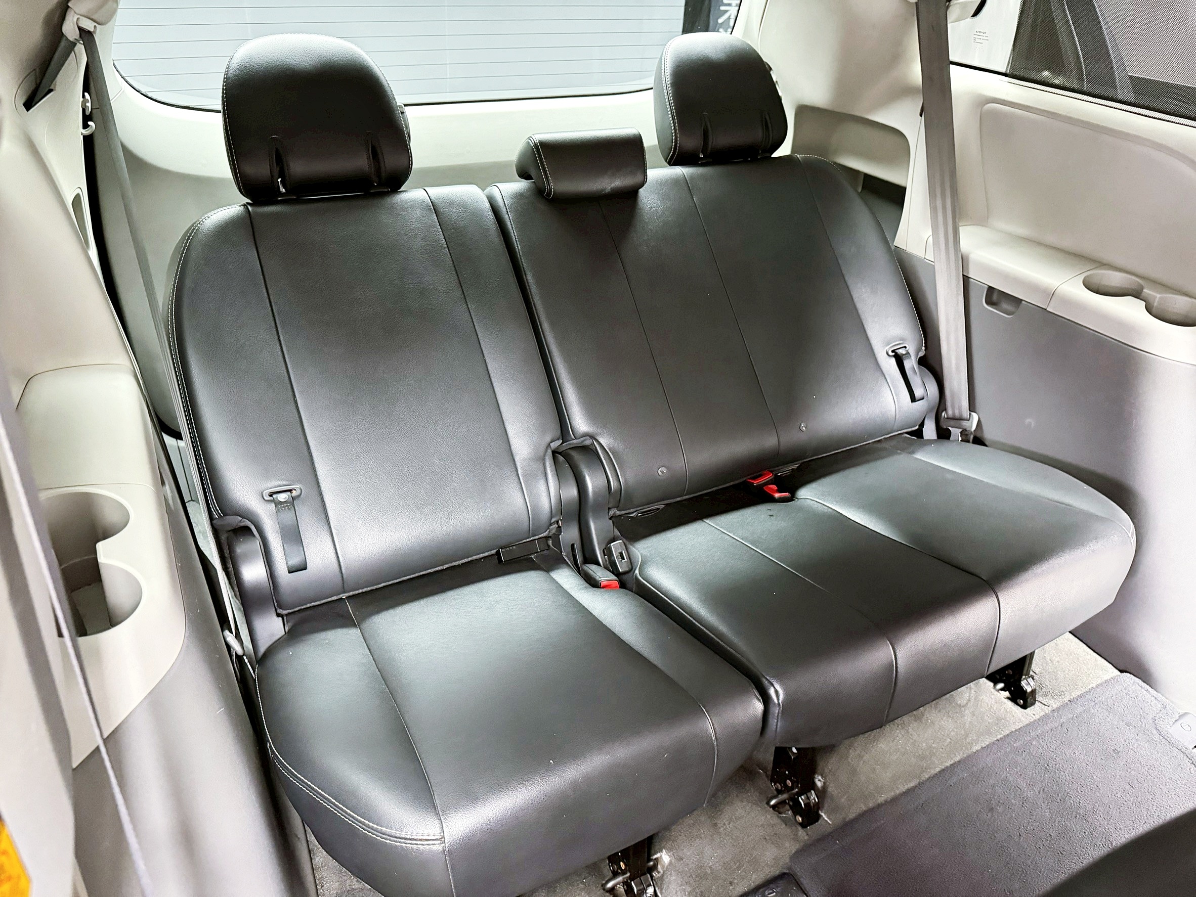 全台到府賞車 2011/12 Toyota Sienna SE 八人座『小李經理』元禾國際車業/中古車/促銷中  第14張相片