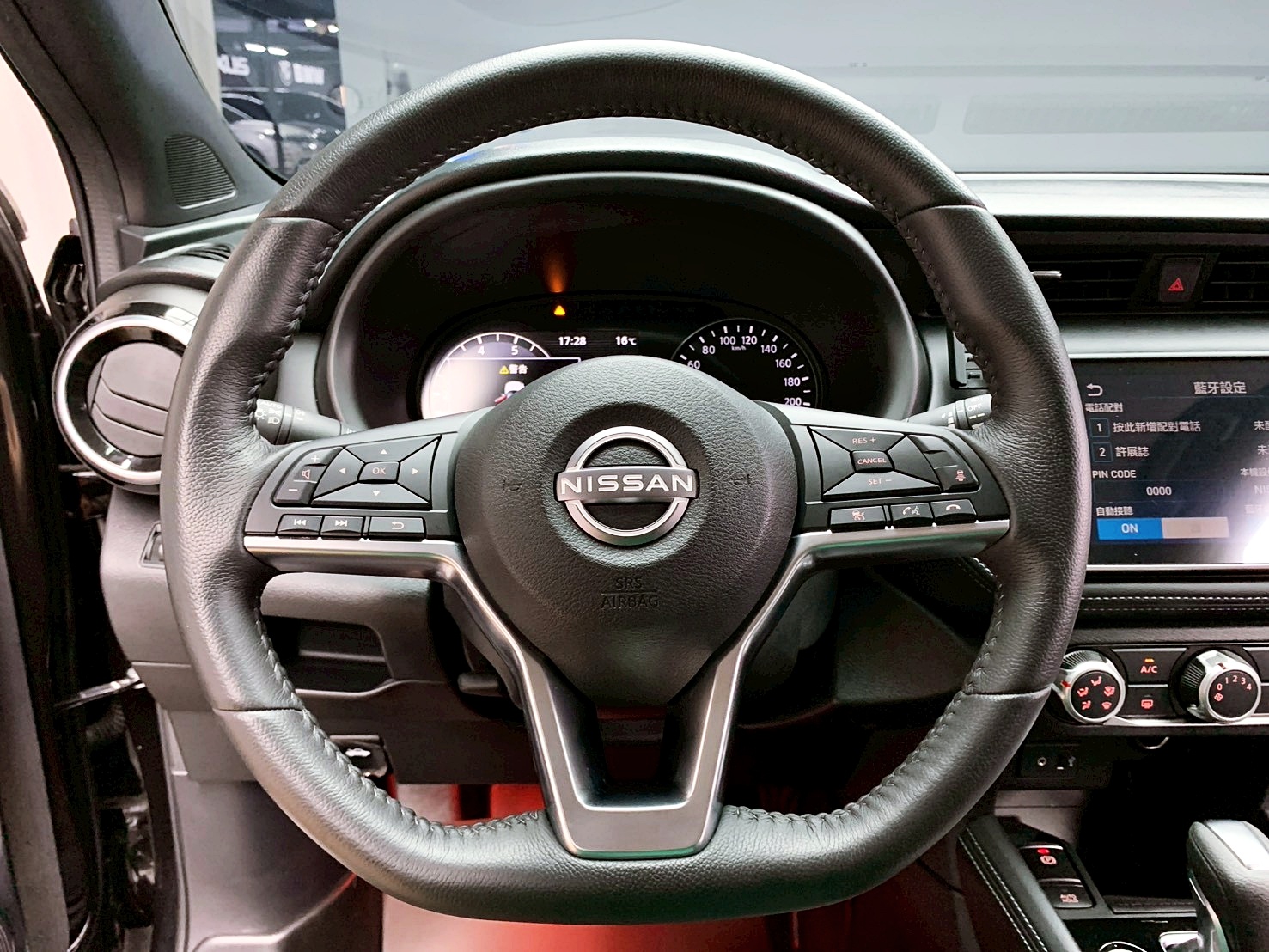 全台到府賞車 2024 Nissan Kicks 卓越版『小李經理』元禾國際車業/中古車/促銷中  第7張相片