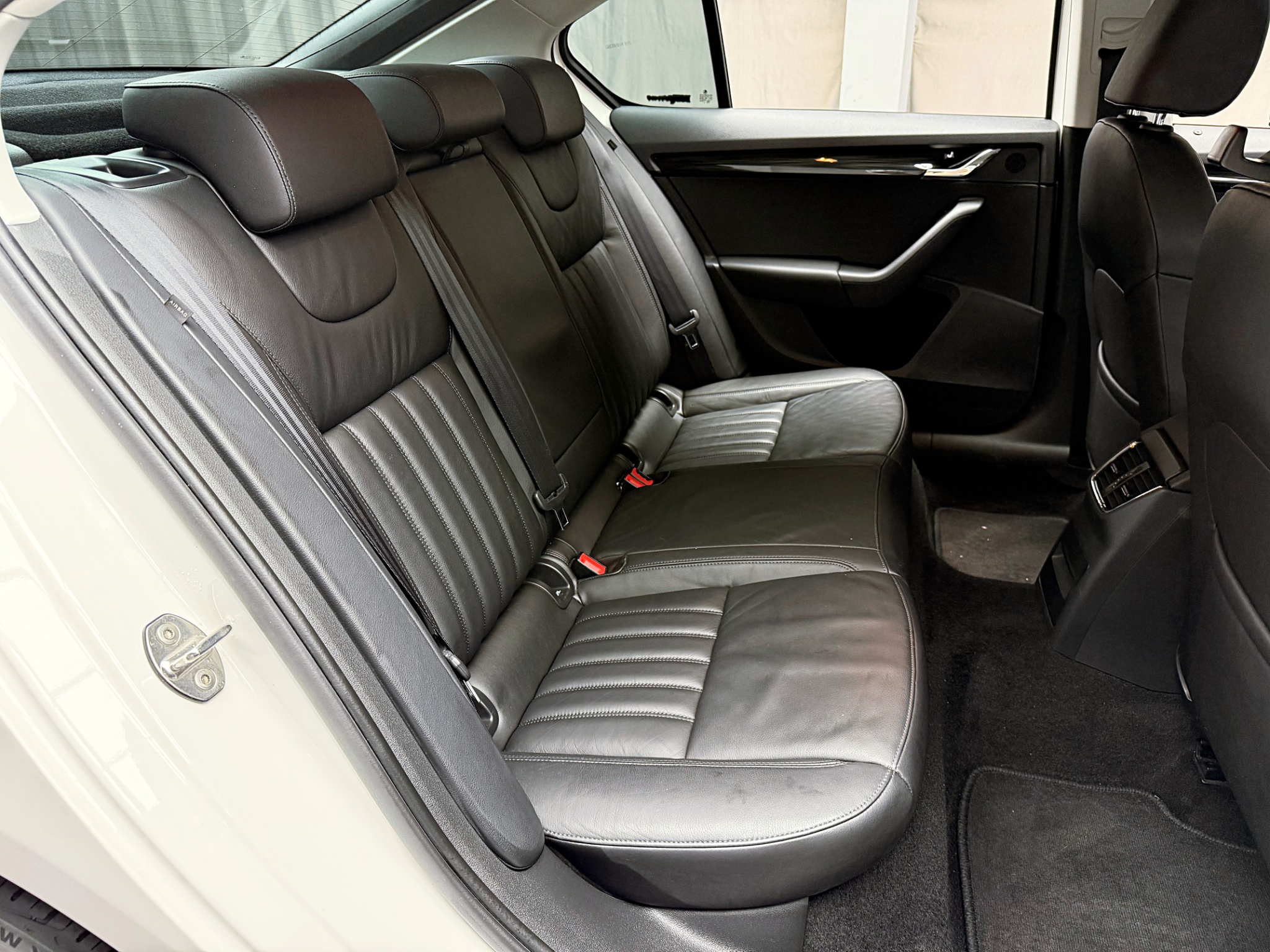 全台到府賞車 2019 Skoda Octavia TSI 菁英版『小李經理』元禾國際車業/中古車/促銷中  第12張相片