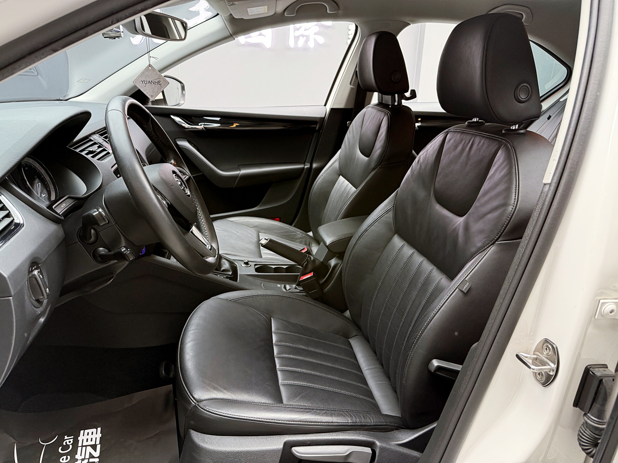 全台到府賞車 2019 Skoda Octavia TSI 菁英版『小李經理』元禾國際車業/中古車/促銷中  第14張相片