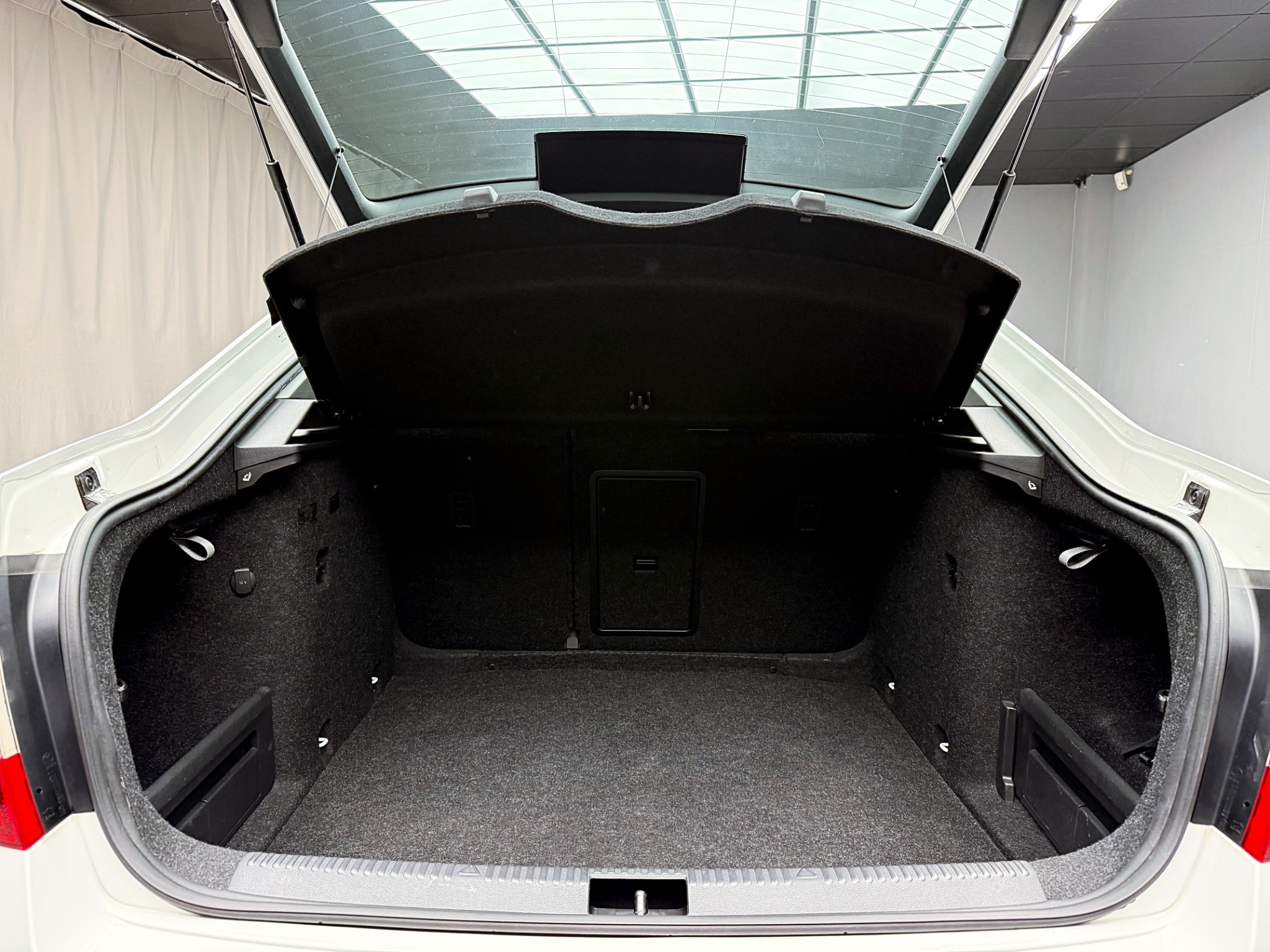 全台到府賞車 2019 Skoda Octavia TSI 菁英版『小李經理』元禾國際車業/中古車/促銷中  第16張相片