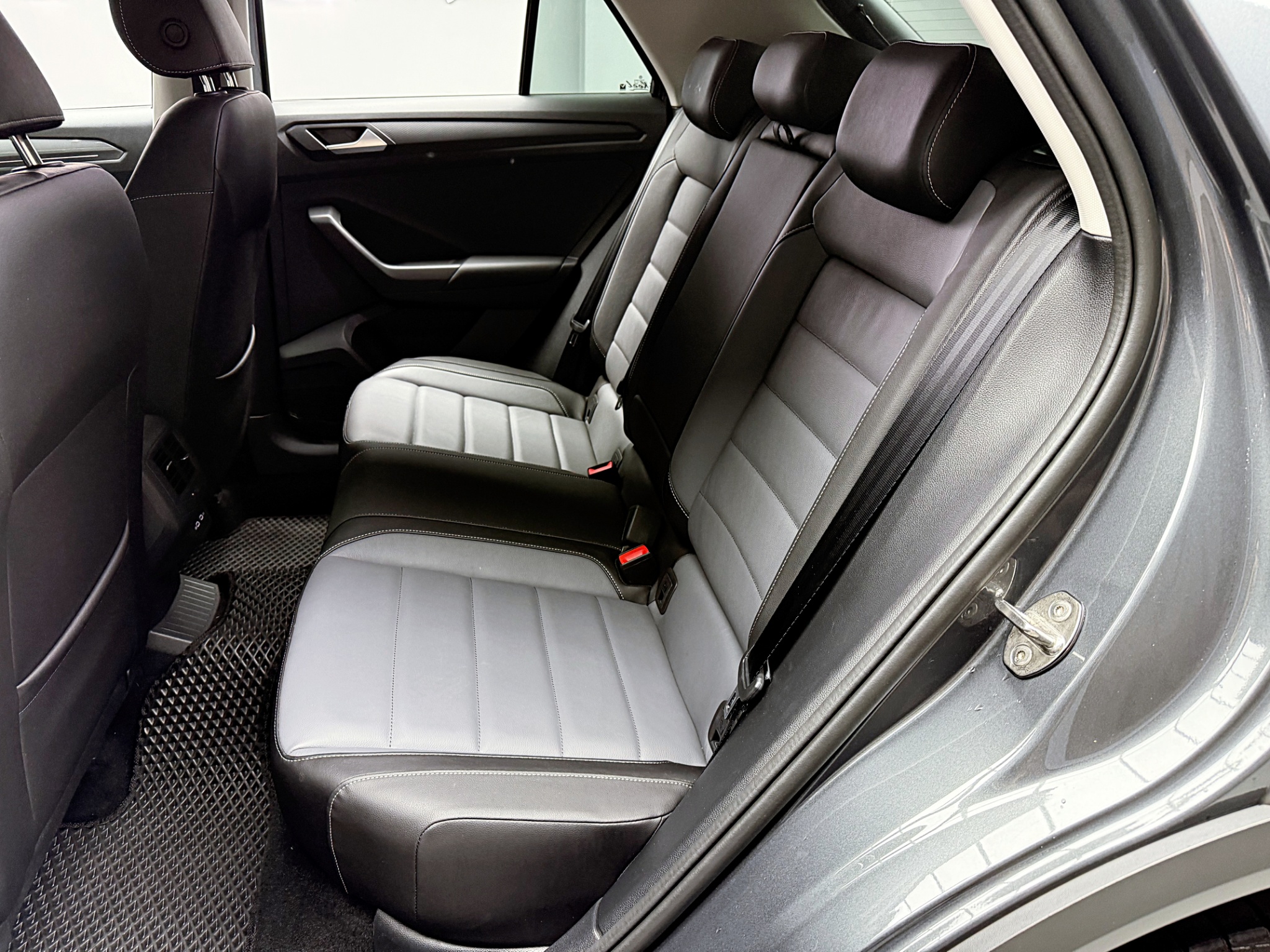 全台到府賞車 2023 Volkswagen T-ROC 280TSI Style Design『小李經理』元禾國際車業/中古車/促銷中  第15張相片