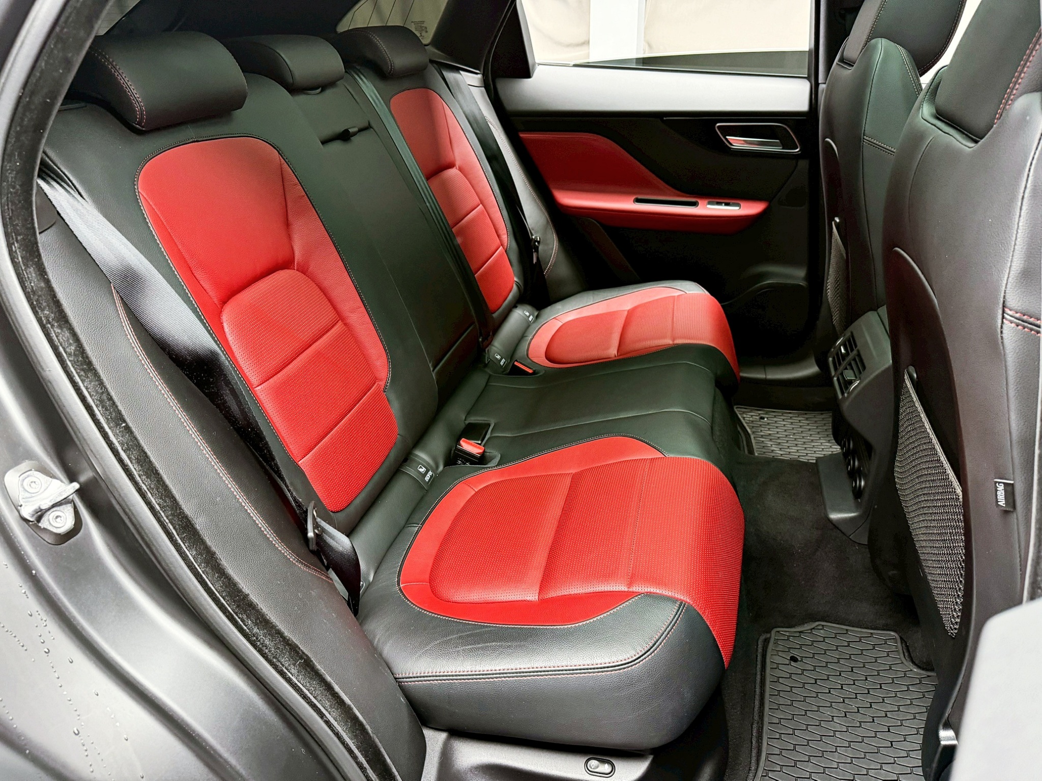 全台到府賞車 2018 Jaguar F-Pace R-Sport 25T AWD『小李經理』元禾國際車業/中古車/促銷中  第12張相片