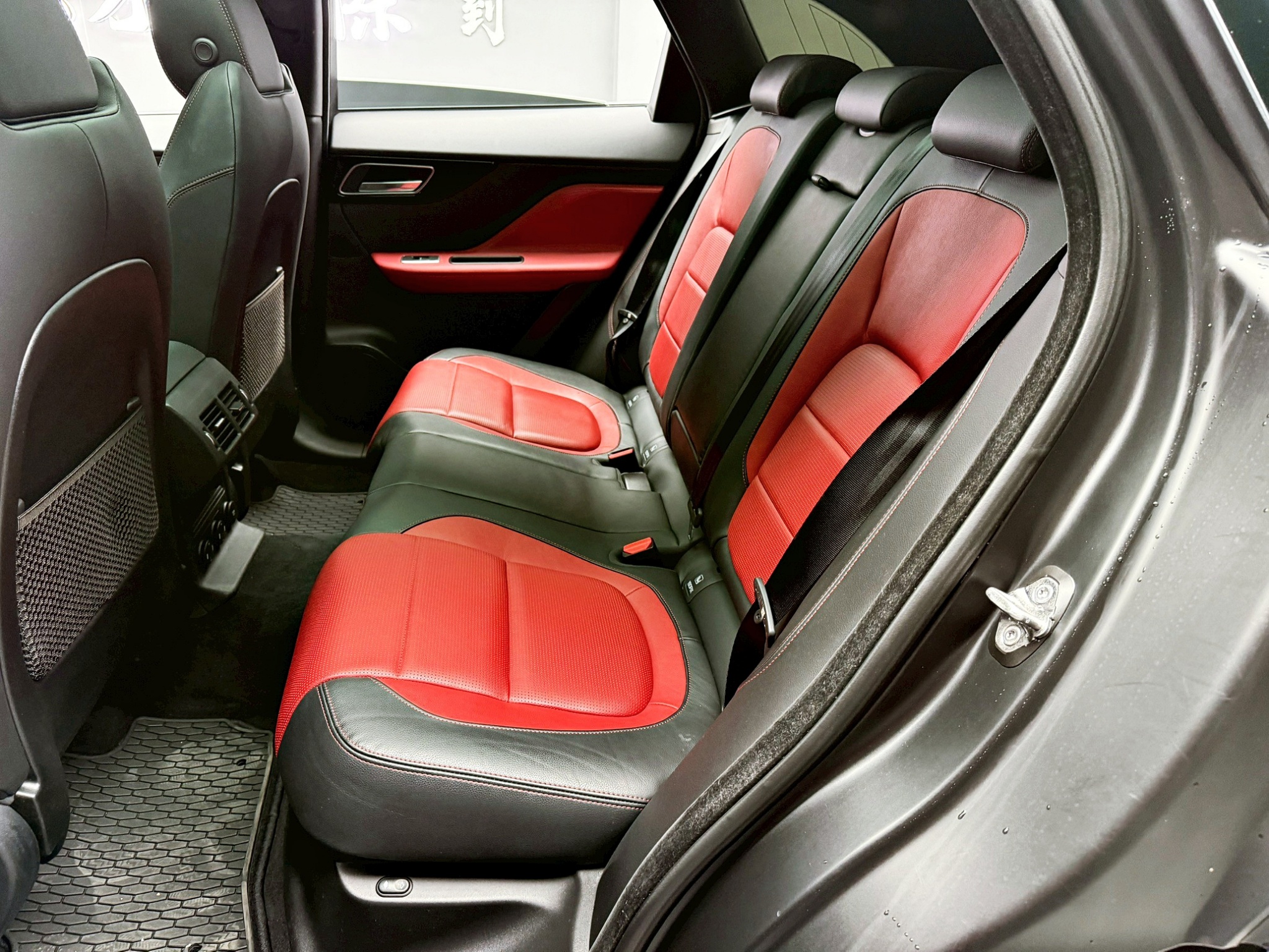 全台到府賞車 2018 Jaguar F-Pace R-Sport 25T AWD『小李經理』元禾國際車業/中古車/促銷中  第13張相片