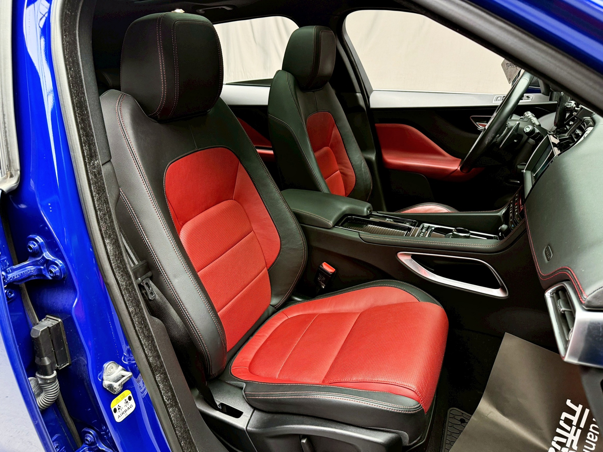 全台到府賞車 2018 Jaguar F-Pace R-Sport 25T AWD『小李經理』元禾國際車業/中古車/促銷中  第14張相片