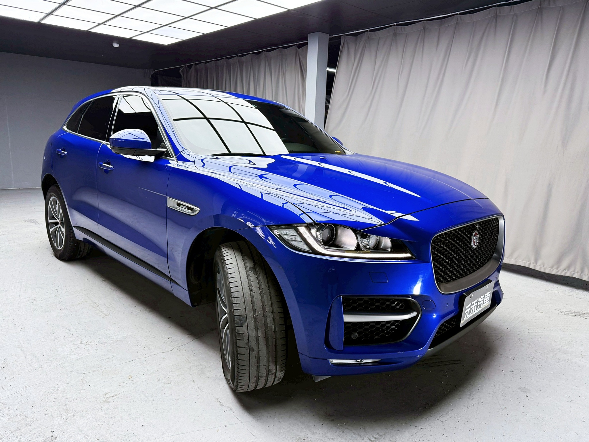 全台到府賞車 2018 Jaguar F-Pace R-Sport 25T AWD『小李經理』元禾國際車業/中古車/促銷中  第18張相片