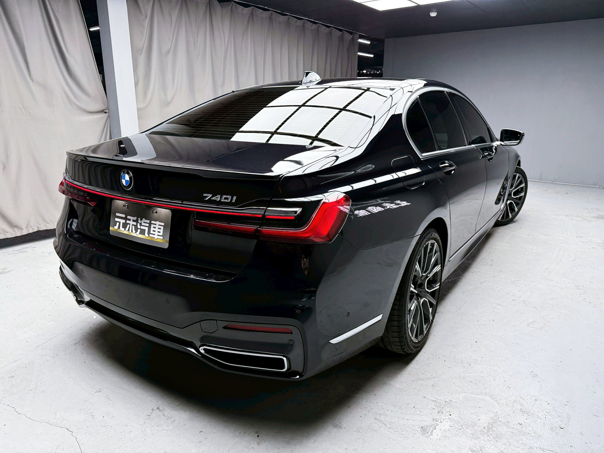 全台到府賞車 2020/21 BMW 740i M-Sport 層峰旗艦版 G11型『小李經理』元禾國際車業/中古車/促銷中  第20張相片