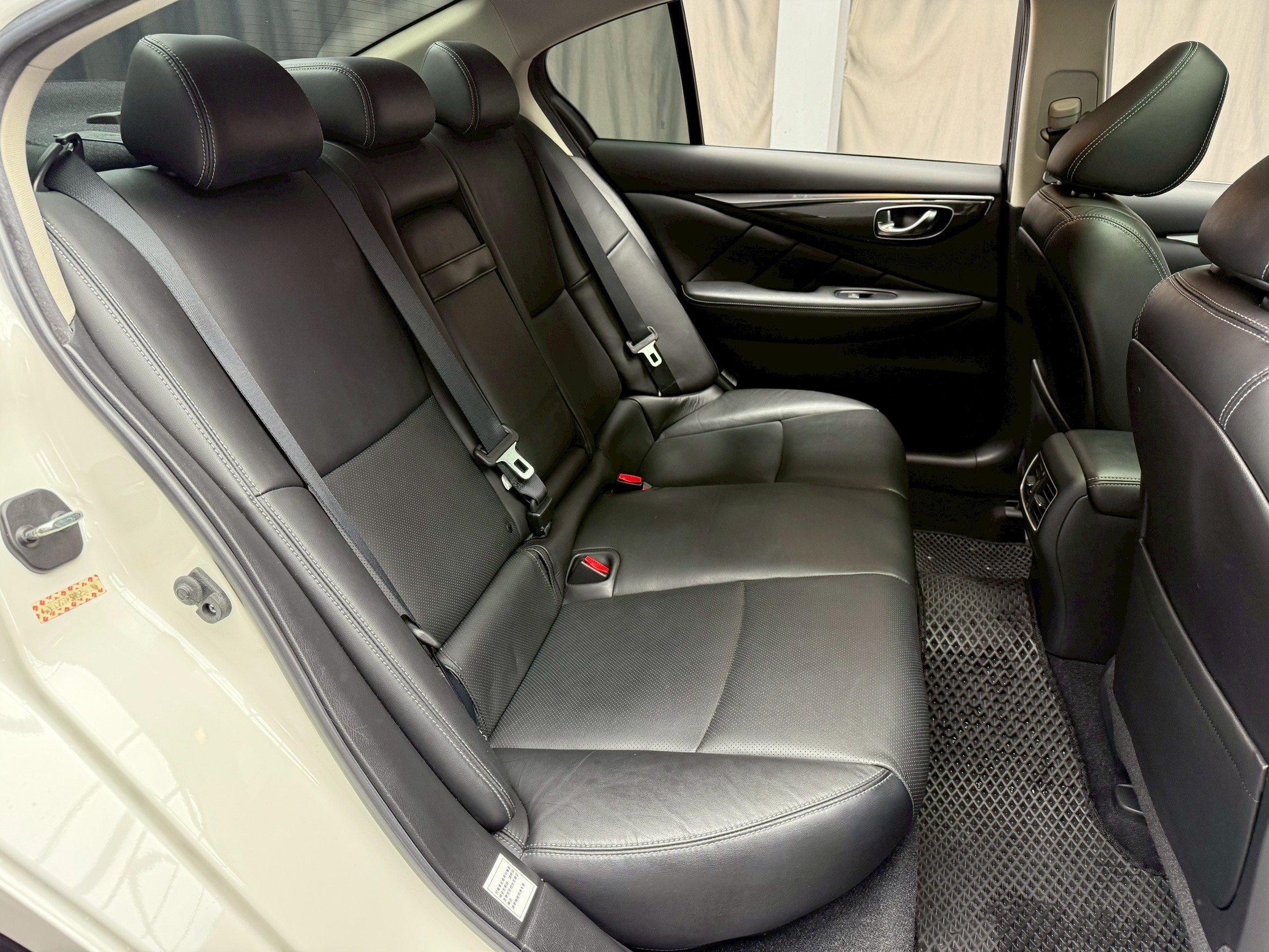 全台到府賞車 2017 Infiniti Q50 豪華款『小李經理』元禾國際車業/中古車/促銷中  第14張相片