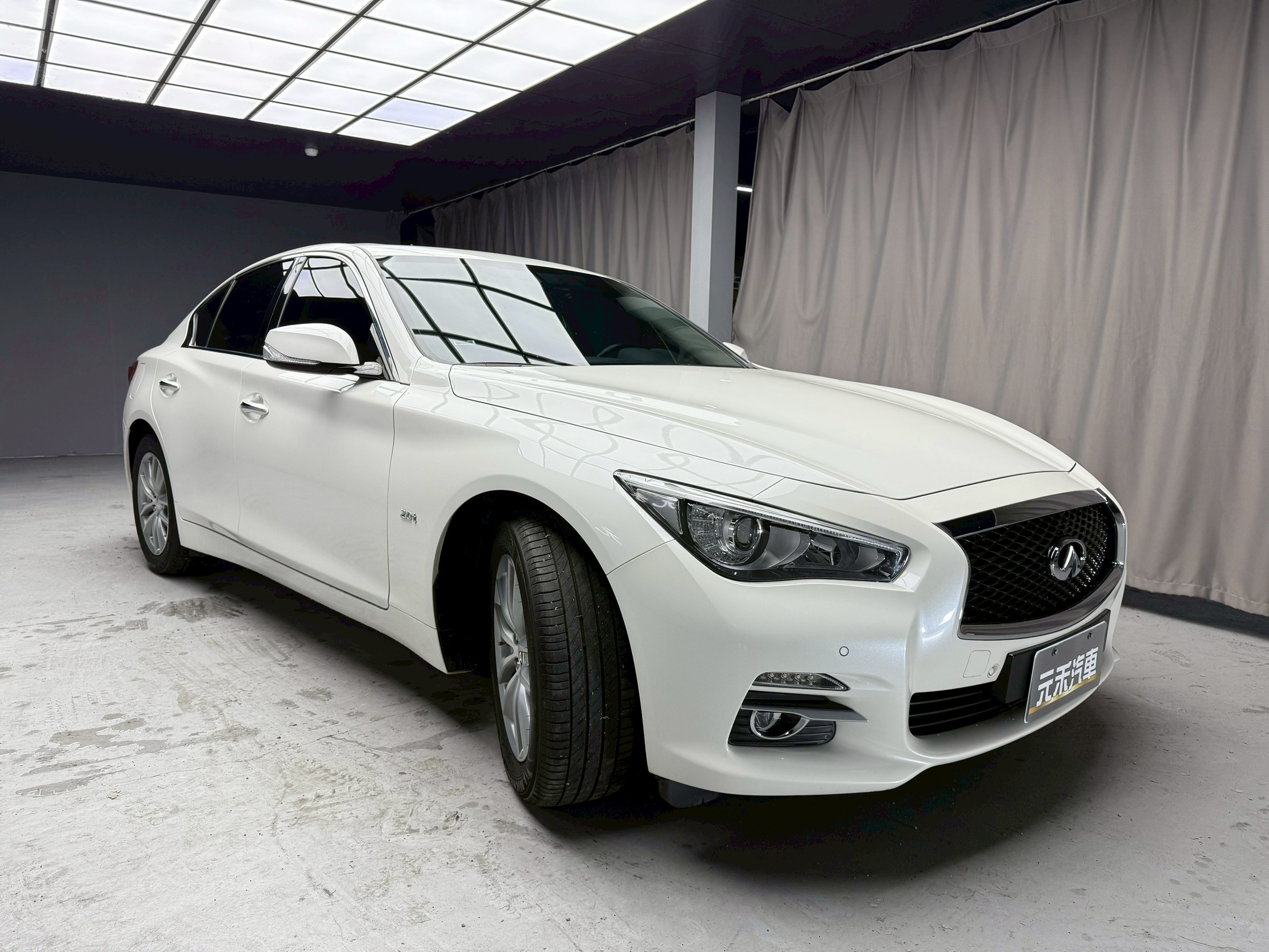全台到府賞車 2017 Infiniti Q50 豪華款『小李經理』元禾國際車業/中古車/促銷中  第18張相片