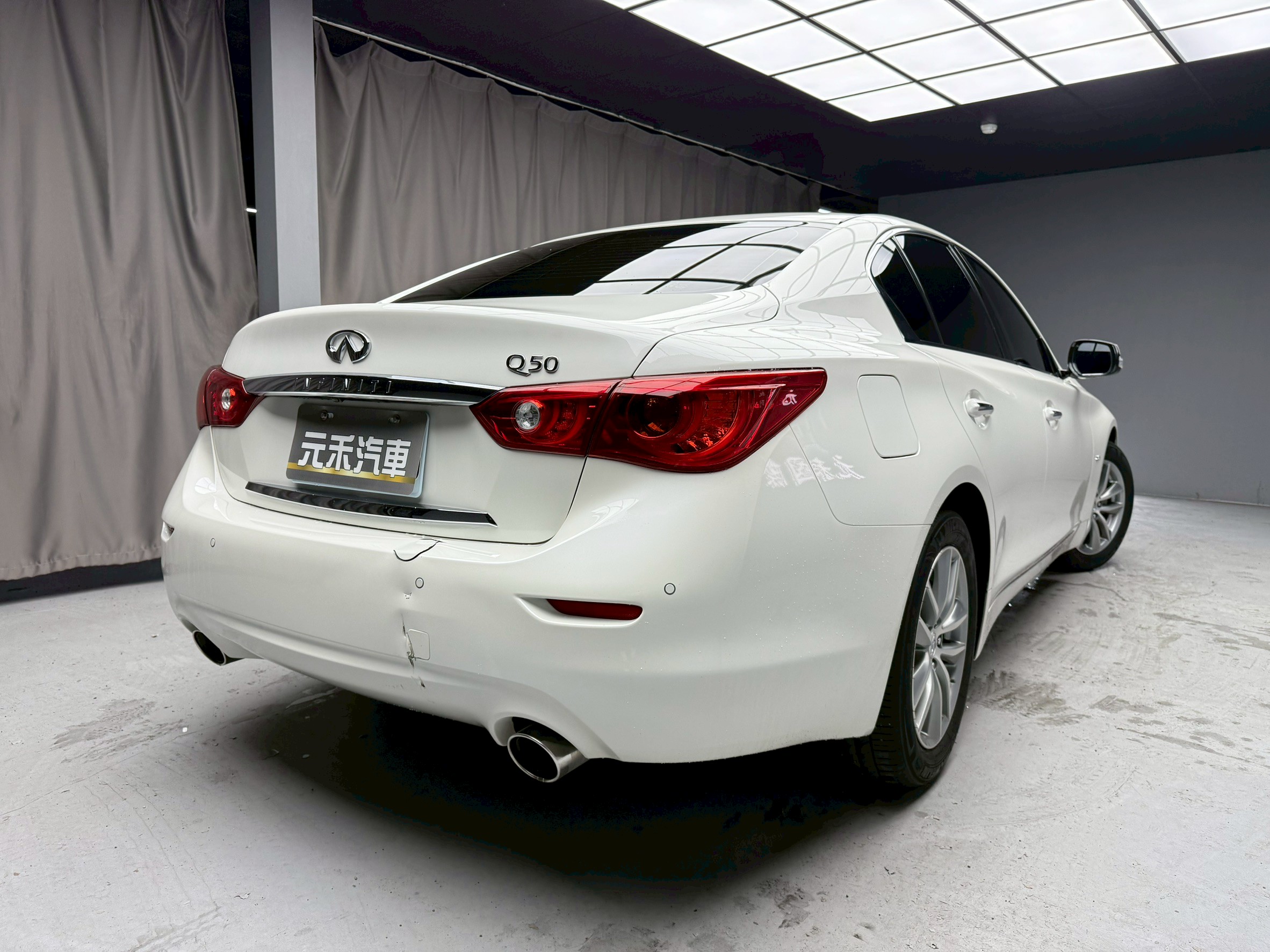 全台到府賞車 2017 Infiniti Q50 豪華款『小李經理』元禾國際車業/中古車/促銷中  第19張相片