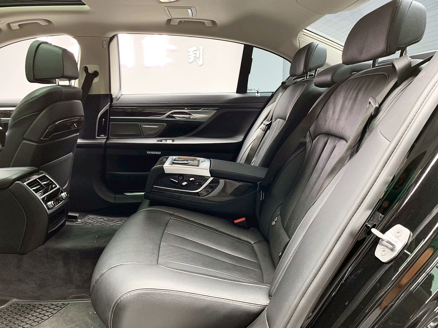 全台到府賞車 2016/17 BMW 740Li G12型『小李經理』元禾國際車業/中古車/促銷中  第15張相片