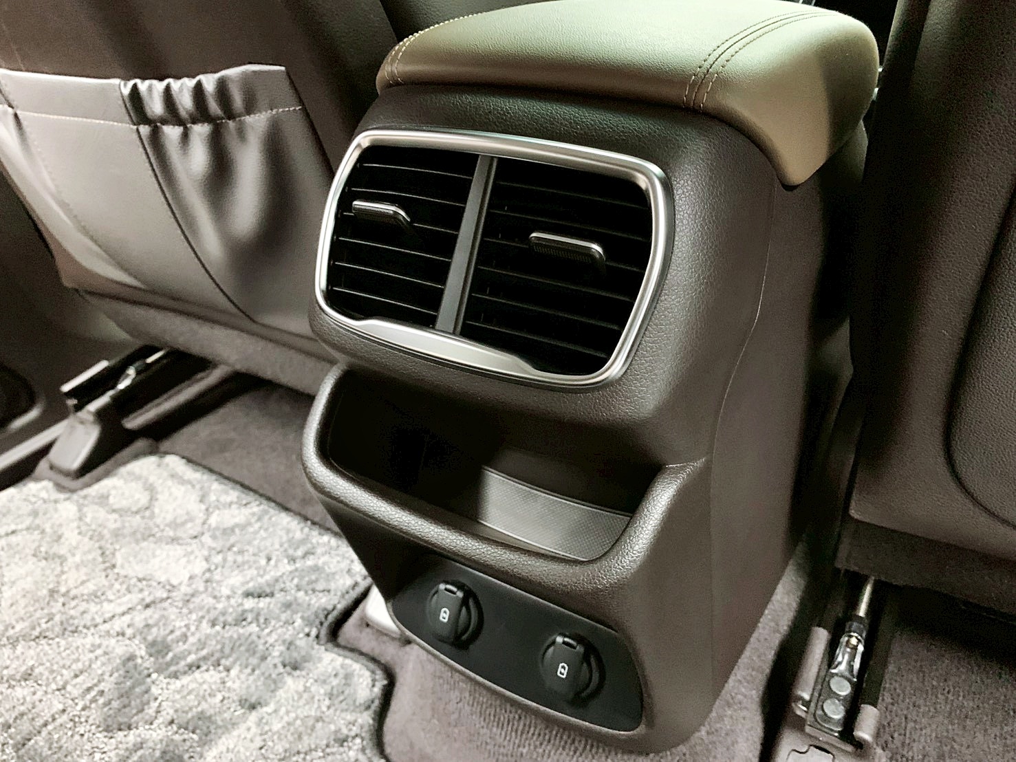 全台到府賞車 2020 Hyundai SantaFe 柴油七人座旗艦版(多元改)『小李經理』元禾國際車業/中古車/促銷中  第12張相片