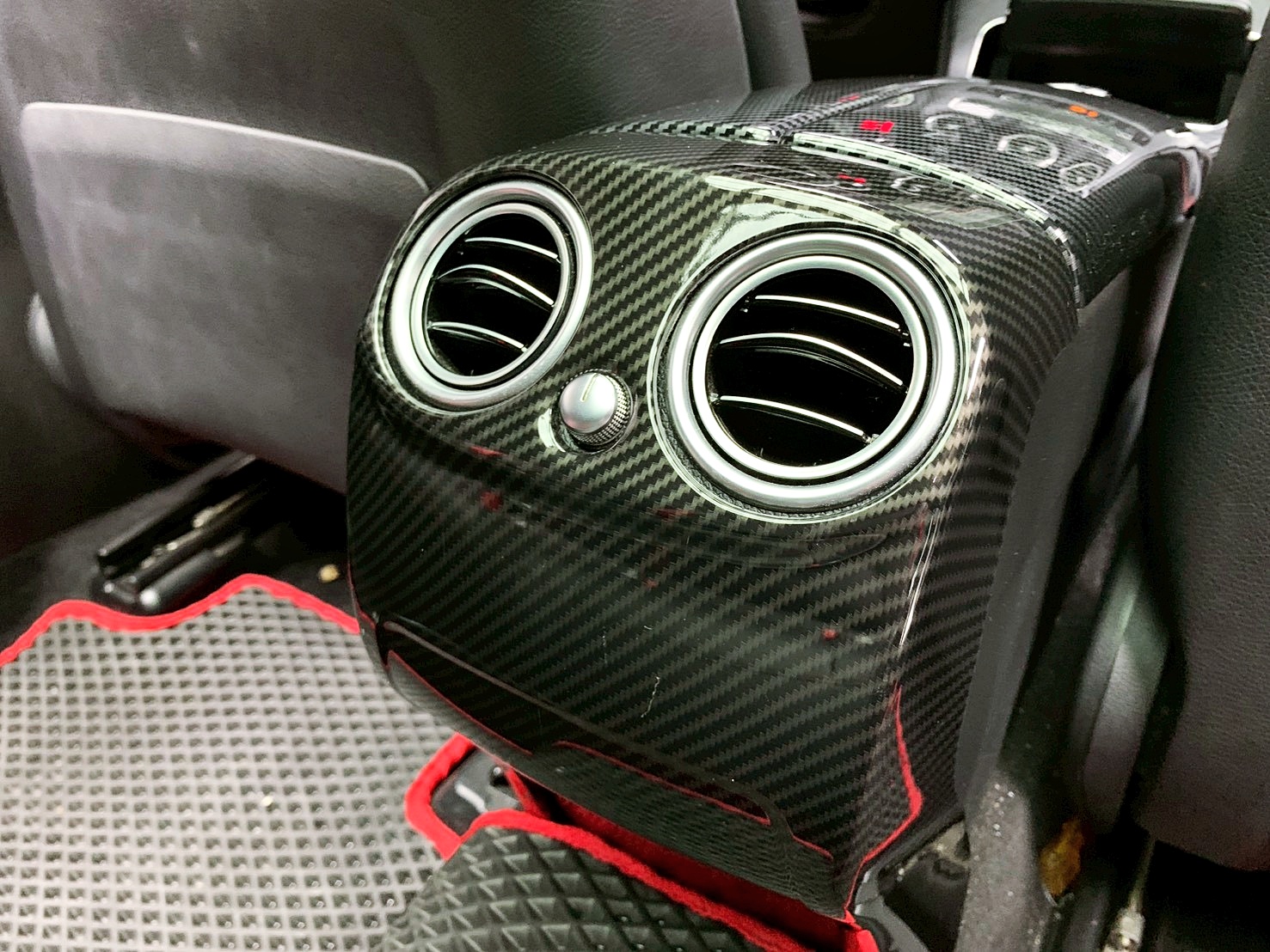 全台到府賞車 2018 Benz GLC43 AMG 4MATIC X253型『小李經理』元禾國際車業/中古車/促銷中  第11張相片