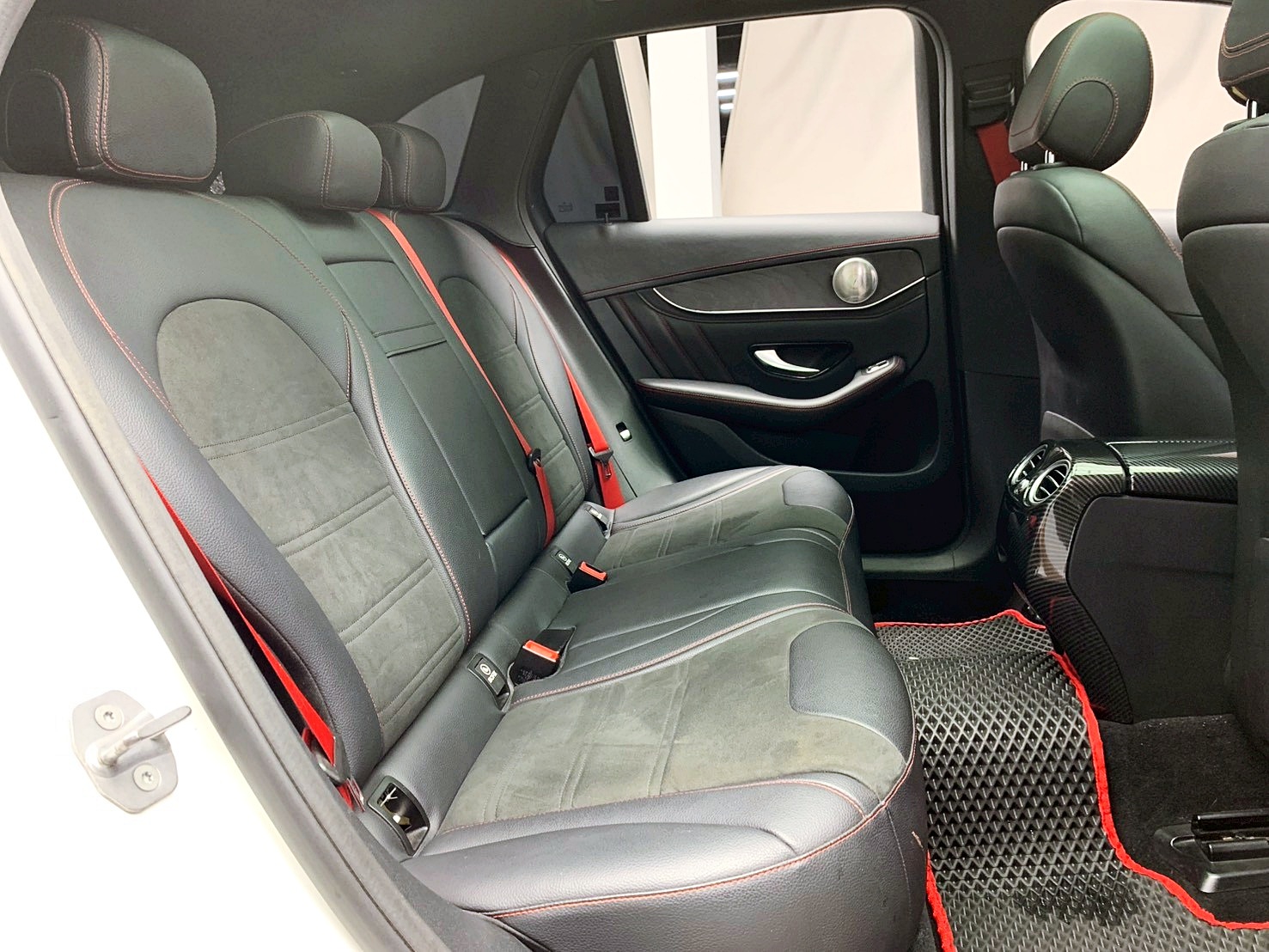 全台到府賞車 2018 Benz GLC43 AMG 4MATIC X253型『小李經理』元禾國際車業/中古車/促銷中  第12張相片