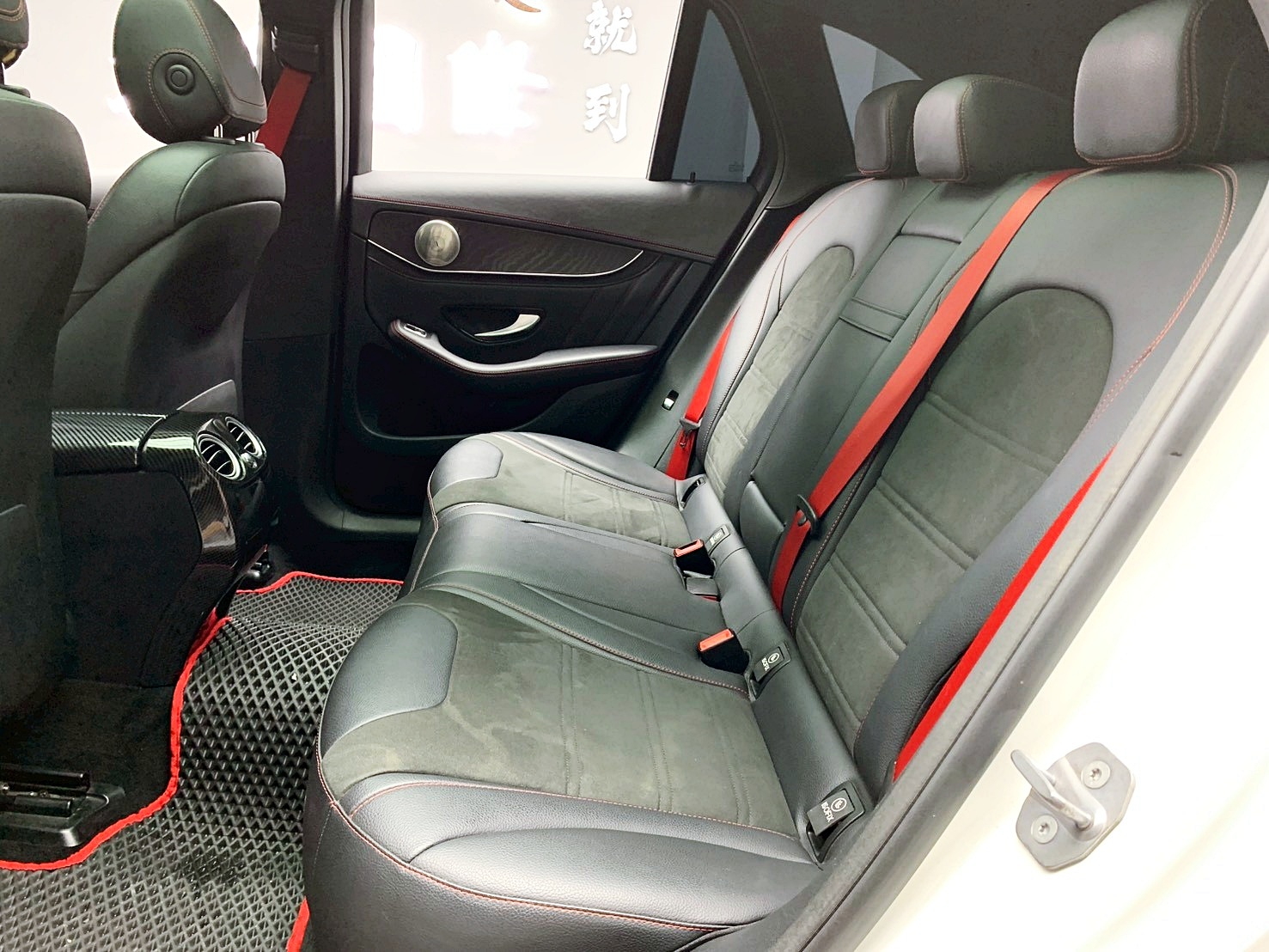 全台到府賞車 2018 Benz GLC43 AMG 4MATIC X253型『小李經理』元禾國際車業/中古車/促銷中  第14張相片