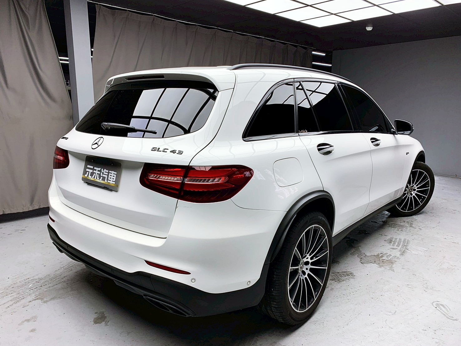 全台到府賞車 2018 Benz GLC43 AMG 4MATIC X253型『小李經理』元禾國際車業/中古車/促銷中  第18張相片