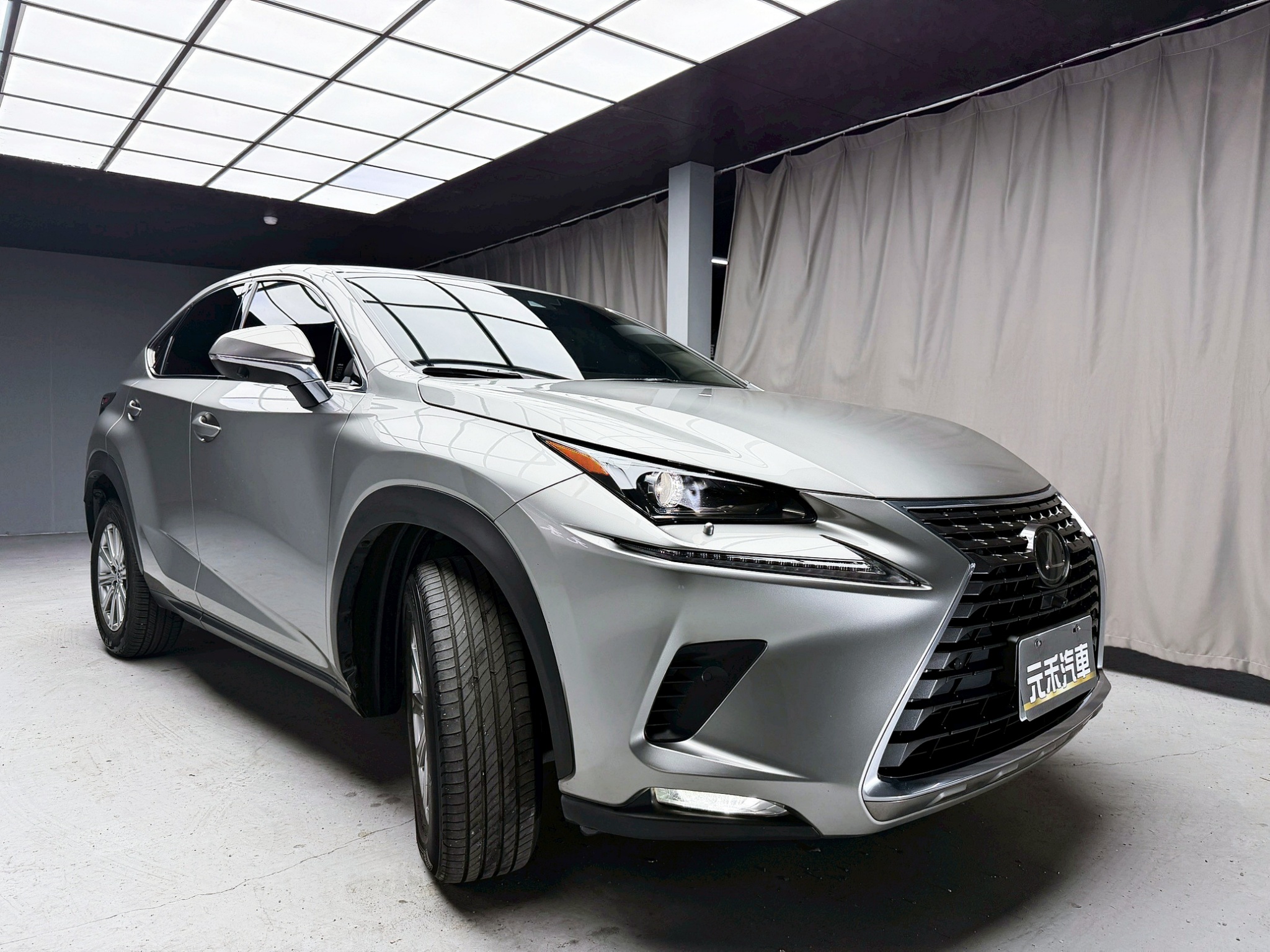 全台到府賞車 2019/20 Lexus NX200 菁英版『小李經理』元禾國際車業/中古車/促銷中  第18張相片