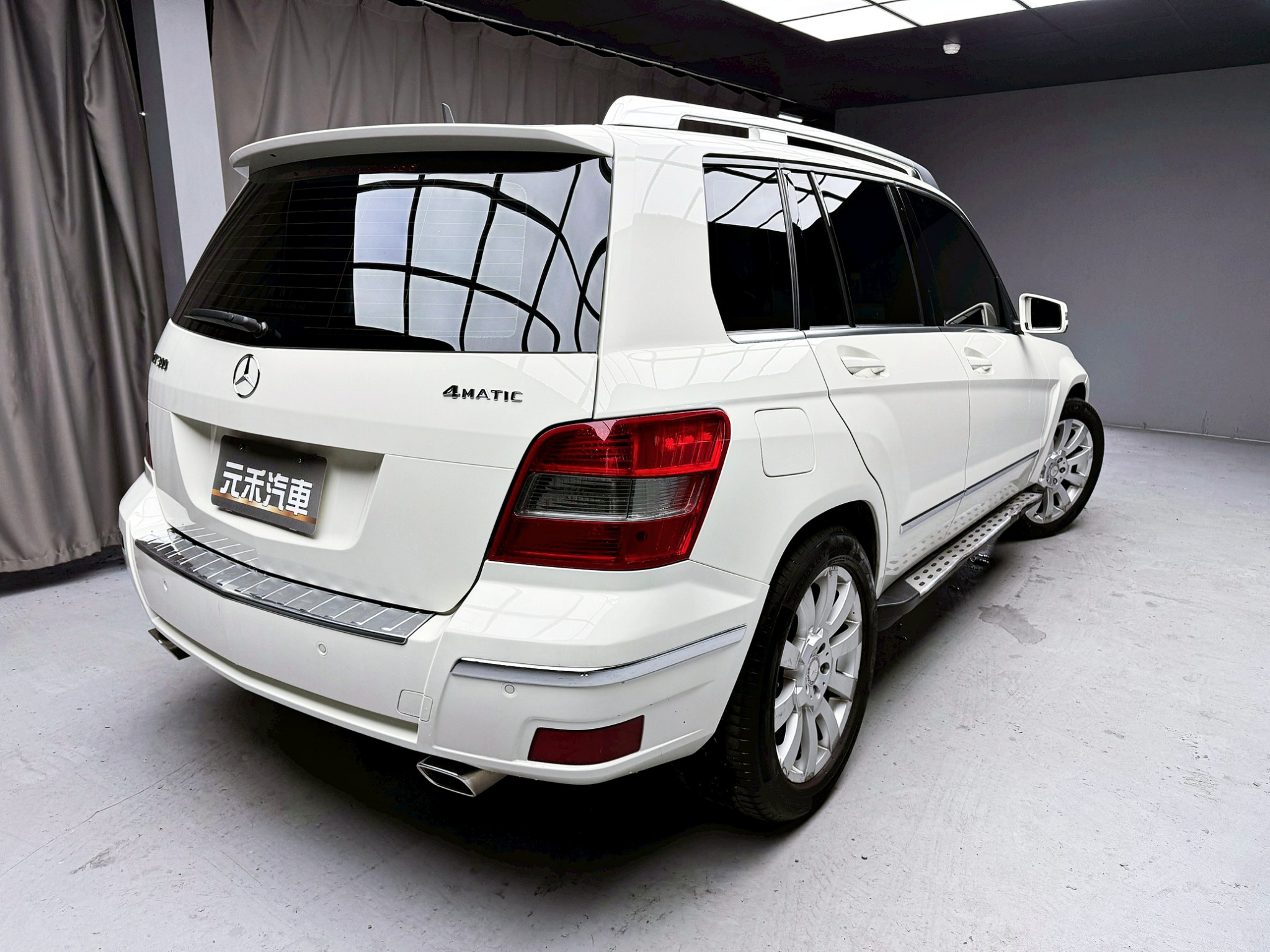 全台到府賞車 2011 Benz GLK300 4MATIC X204型『小李經理』元禾國際車業/中古車/促銷中  第18張相片