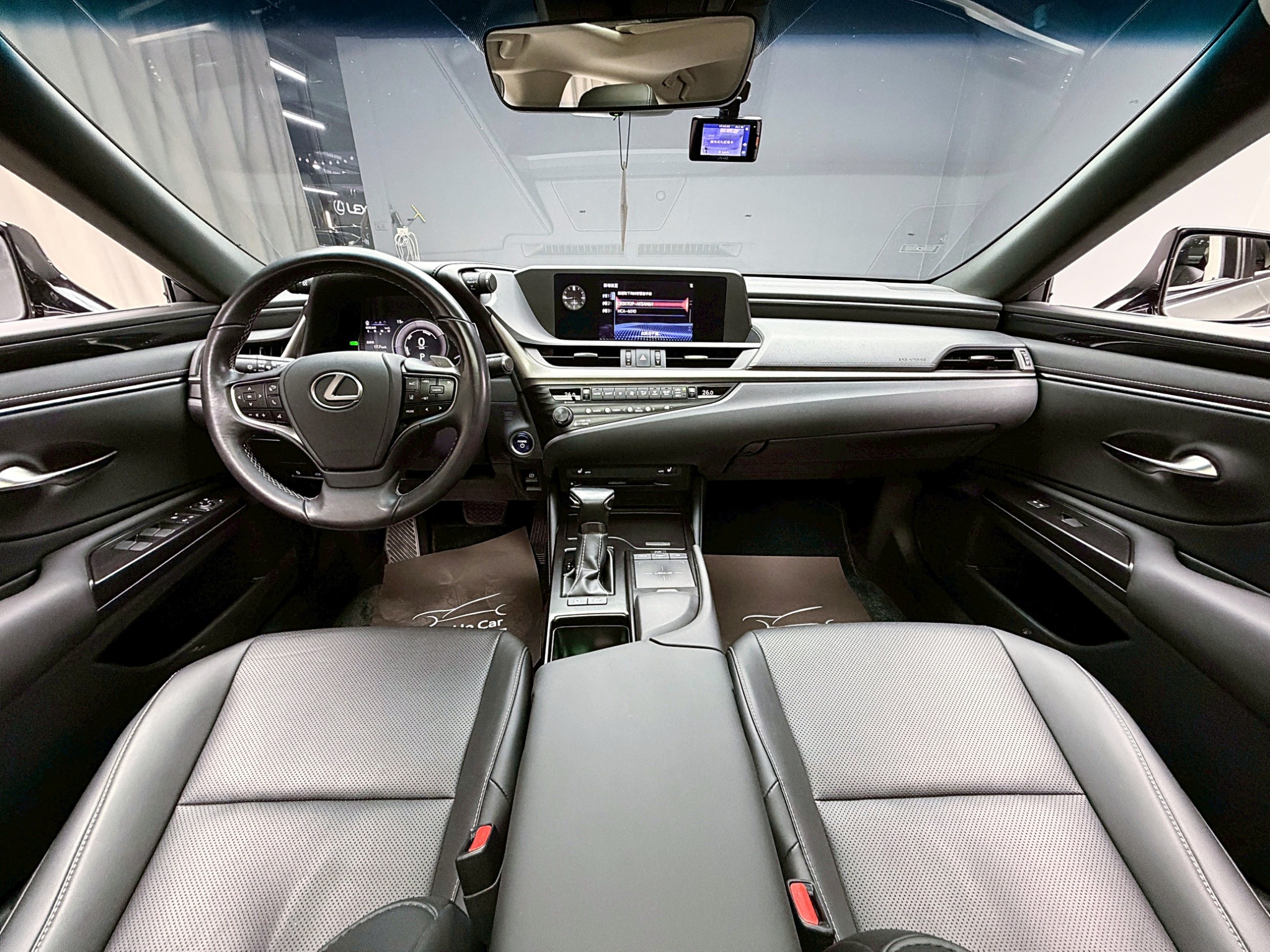 全台到府賞車 2019/20 Lexus ES300h 豪華版『小李經理』元禾國際車業/中古車/促銷中  第11張相片