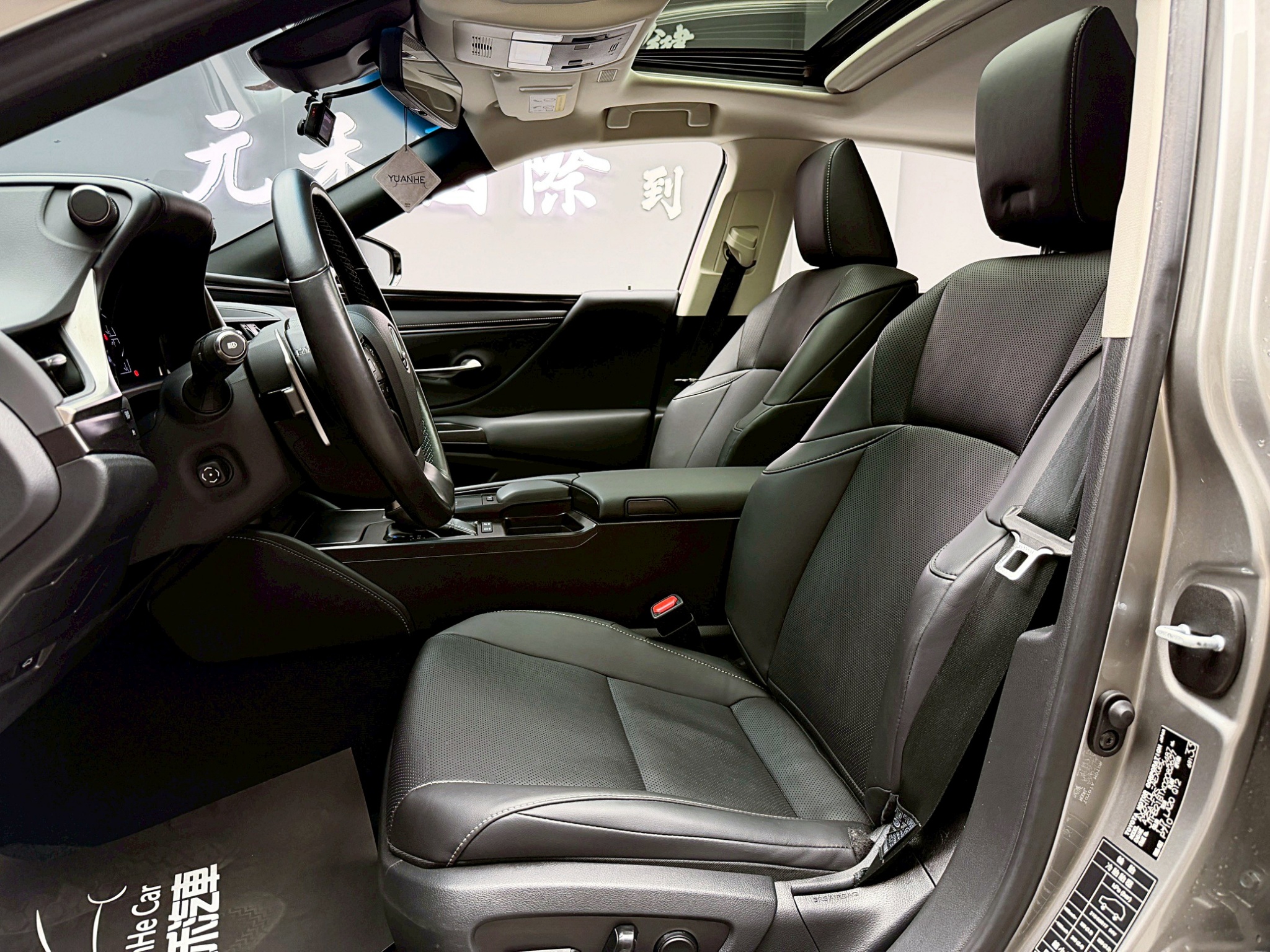 全台到府賞車 2019/20 Lexus ES300h 豪華版『小李經理』元禾國際車業/中古車/促銷中  第16張相片