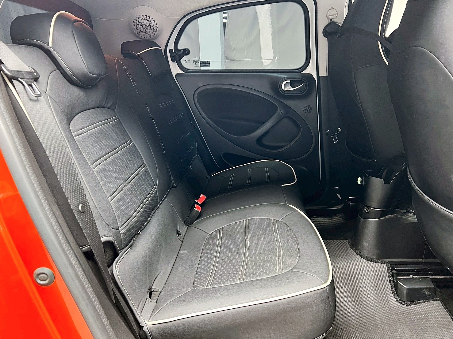 全台到府賞車 2017/18 Smart Forfour 66kW Passion『小李經理』元禾國際車業/中古車/促銷中  第11張相片