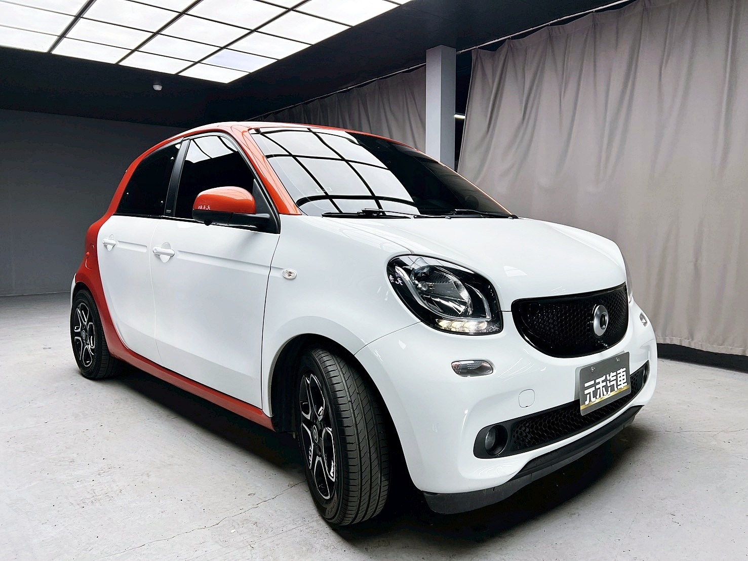 全台到府賞車 2017/18 Smart Forfour 66kW Passion『小李經理』元禾國際車業/中古車/促銷中  第18張相片