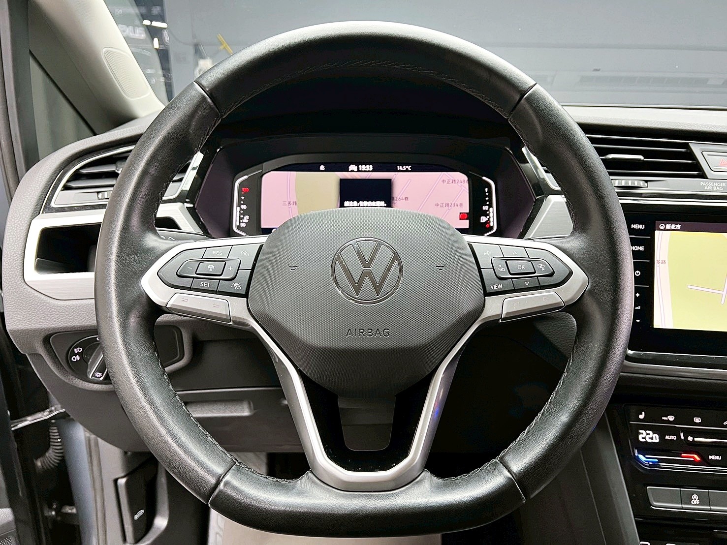 全台到府賞車 2022/23 Volkswagen Touran 280TSI Elegance 七人座『小李經理』元禾國際車業/中古車/促銷中  第6張相片