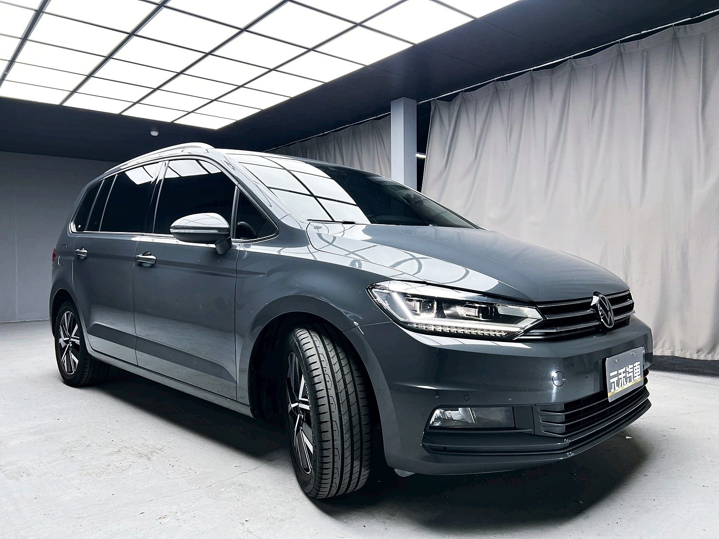 全台到府賞車 2022/23 Volkswagen Touran 280TSI Elegance 七人座『小李經理』元禾國際車業/中古車/促銷中  第19張相片