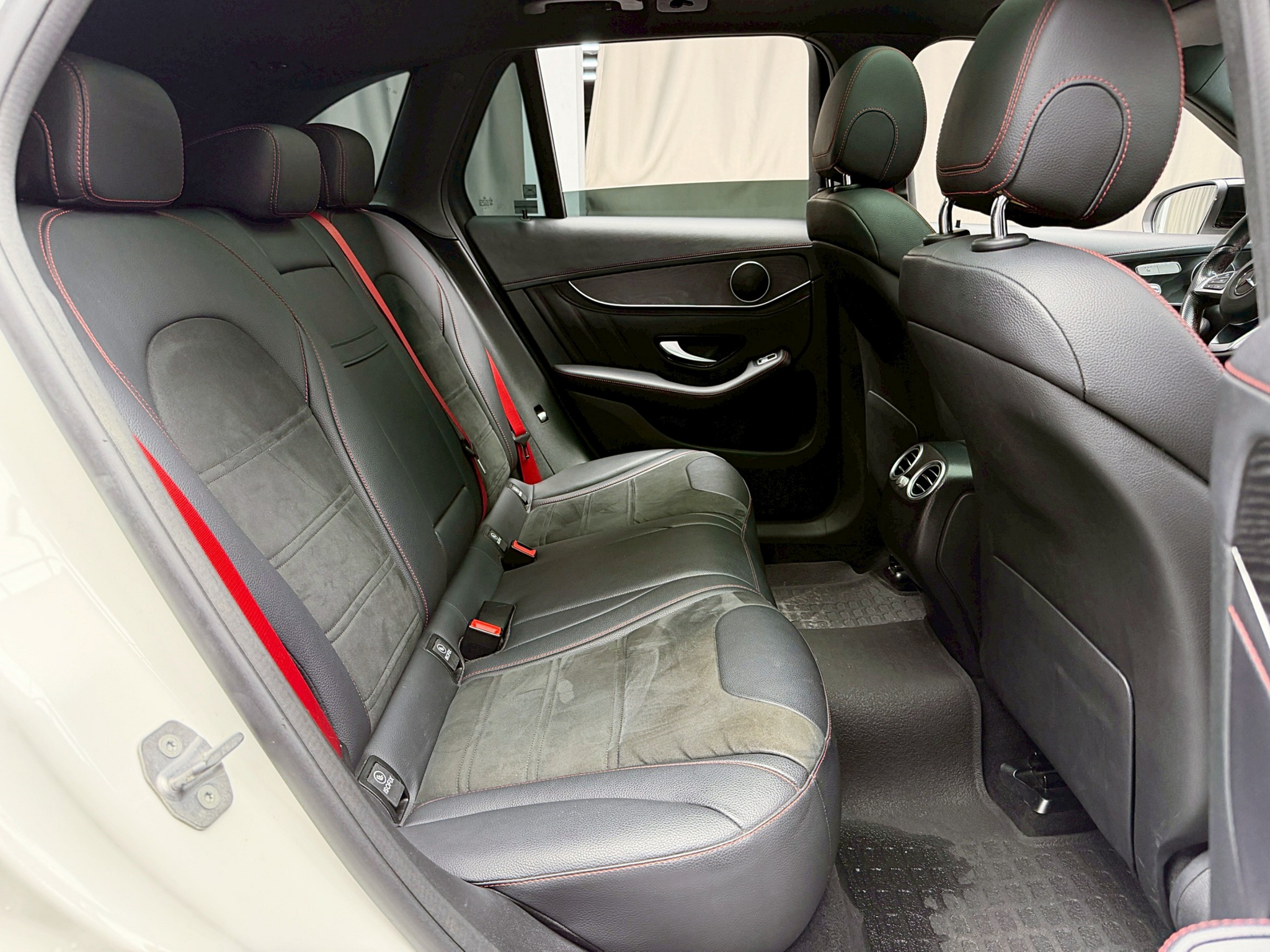 全台到府賞車 2018 Benz GLC43 AMG 4MATIC X253型『小李經理』元禾國際車業/中古車/促銷中  第12張相片