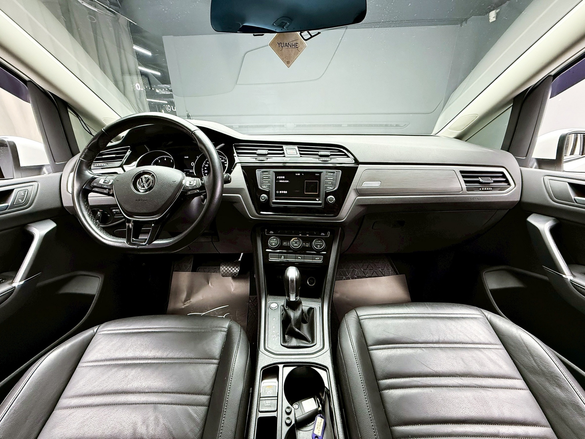 全台到府賞車 2017 Volkswagen Touran 280TSI Comfortline 七人座『小李經理』元禾國際車業/中古車/促銷中  第9張相片
