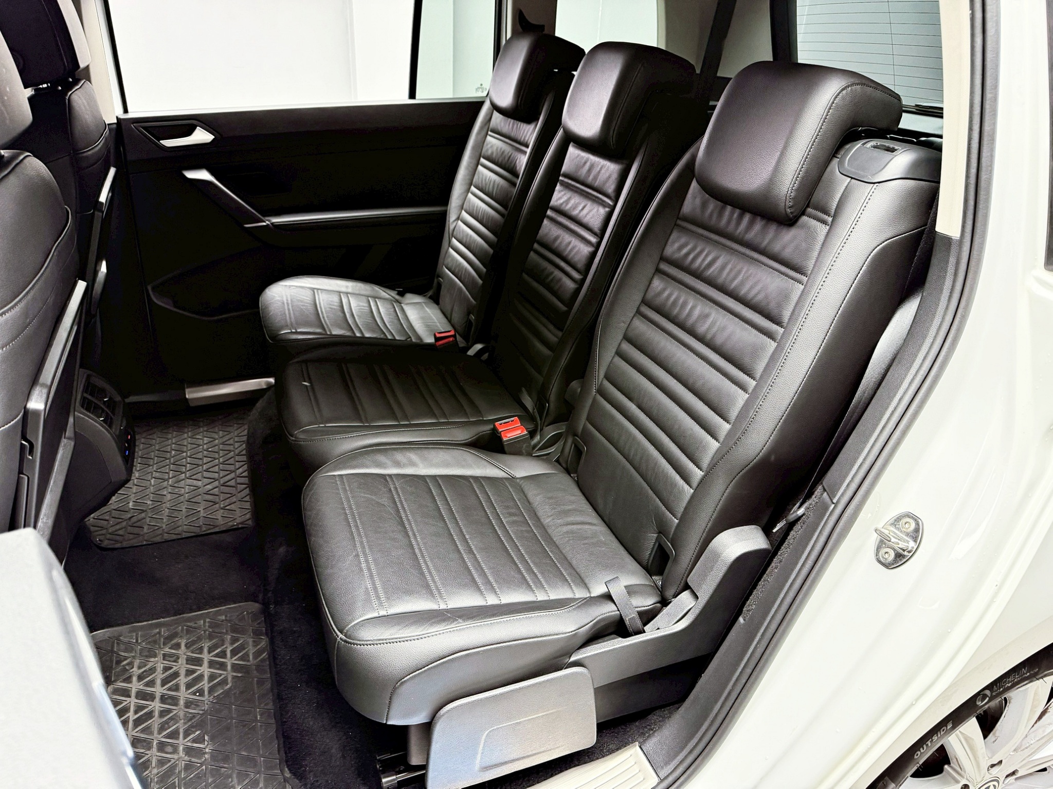 全台到府賞車 2017 Volkswagen Touran 280TSI Comfortline 七人座『小李經理』元禾國際車業/中古車/促銷中  第11張相片