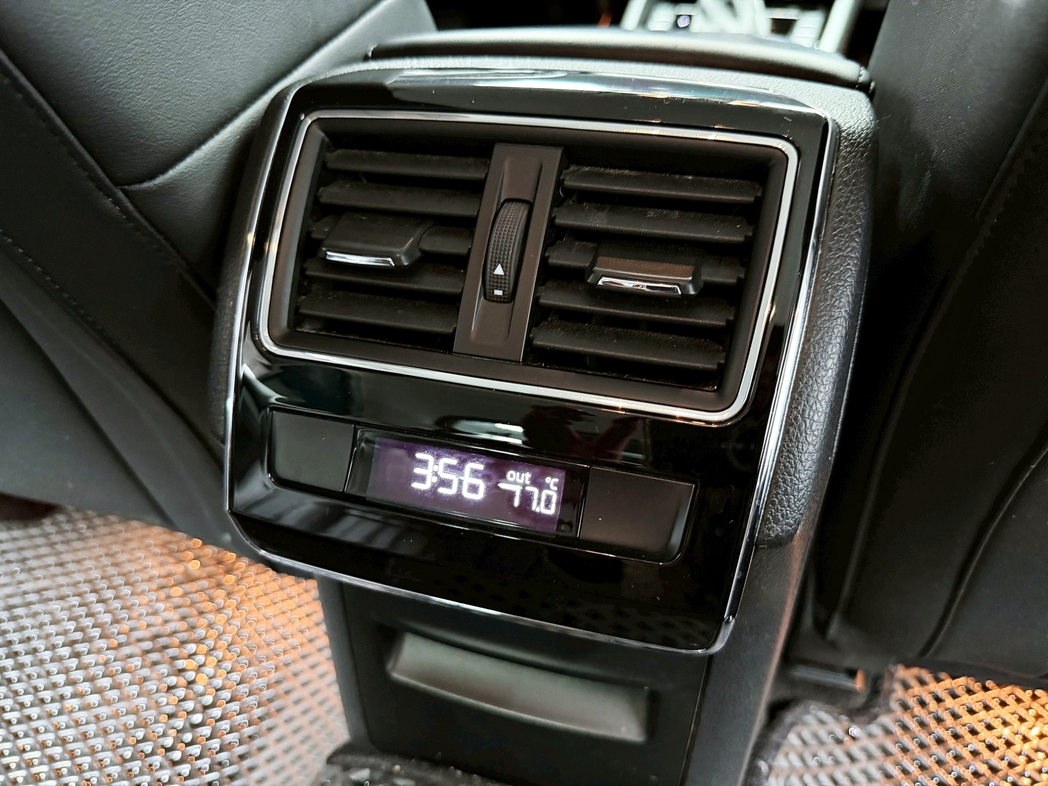 全台到府賞車 2018 Skoda Superb Sedan TSI 菁英版『小李經理』元禾國際車業/中古車/促銷中  第13張相片