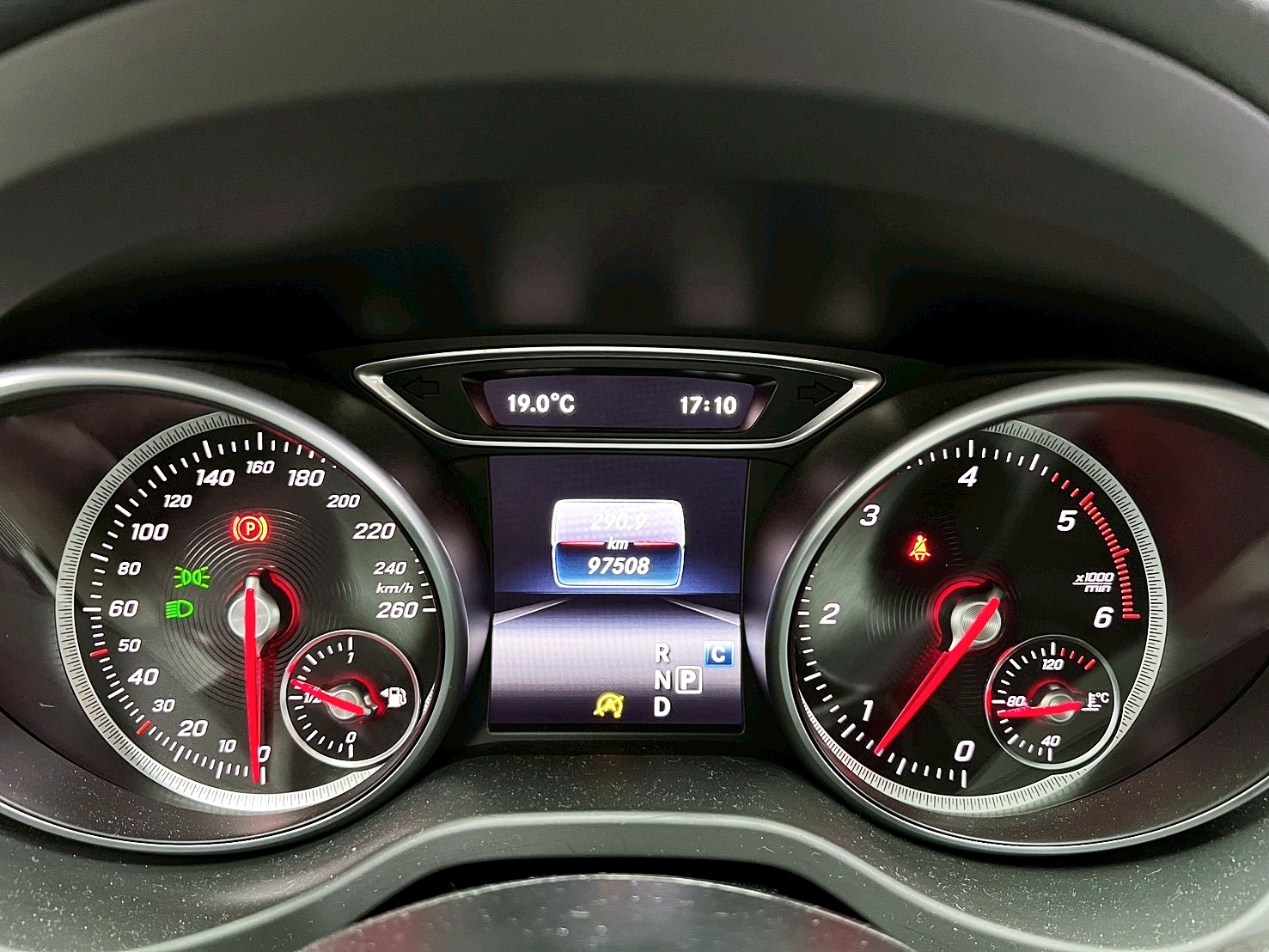 全台到府賞車 2017 Benz GLA200d X156型『小李經理』元禾國際車業/中古車/促銷中  第5張相片