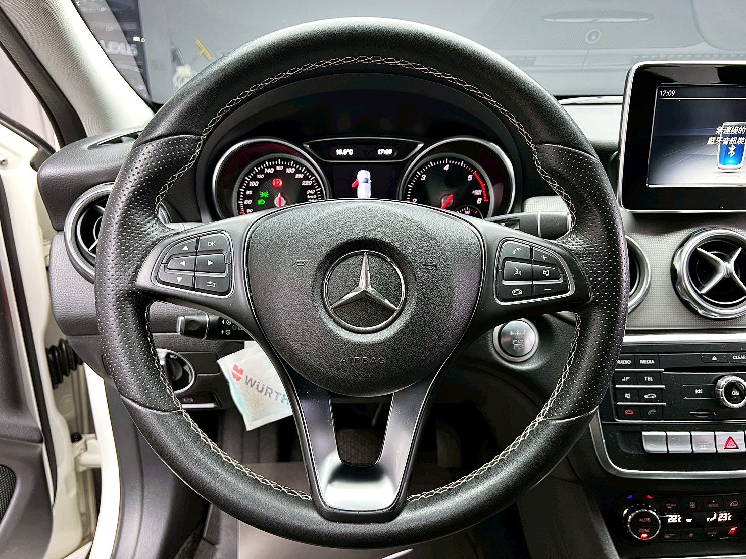 全台到府賞車 2017 Benz GLA200d X156型『小李經理』元禾國際車業/中古車/促銷中  第6張相片