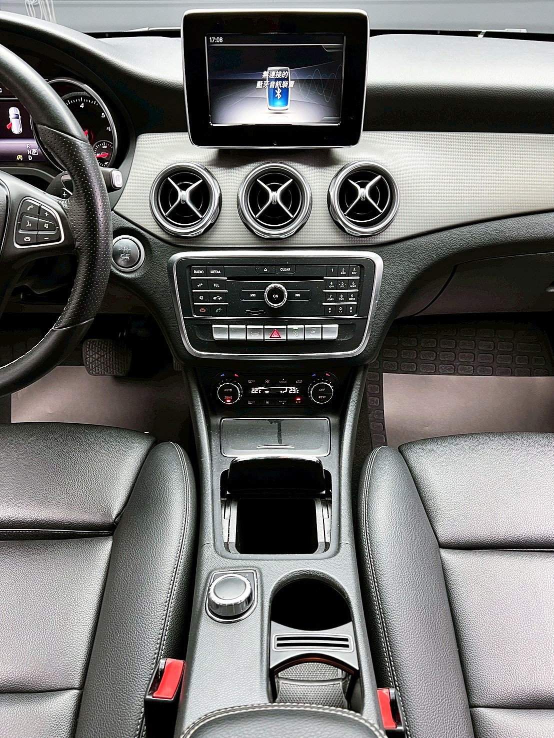 全台到府賞車 2017 Benz GLA200d X156型『小李經理』元禾國際車業/中古車/促銷中  第7張相片