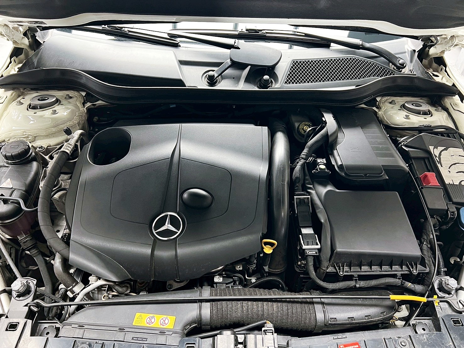 全台到府賞車 2017 Benz GLA200d X156型『小李經理』元禾國際車業/中古車/促銷中  第15張相片