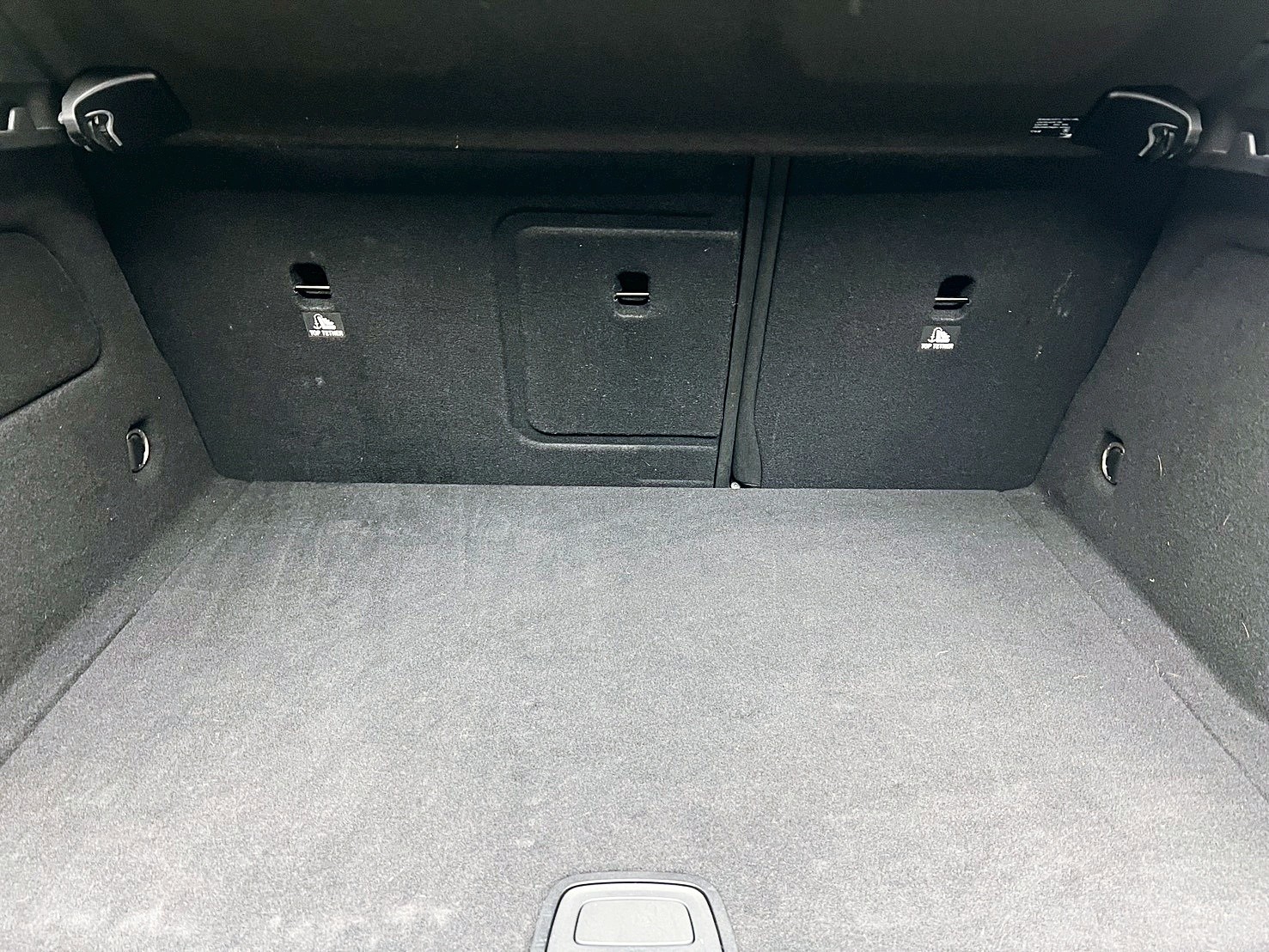 全台到府賞車 2017 Benz GLA200d X156型『小李經理』元禾國際車業/中古車/促銷中  第16張相片