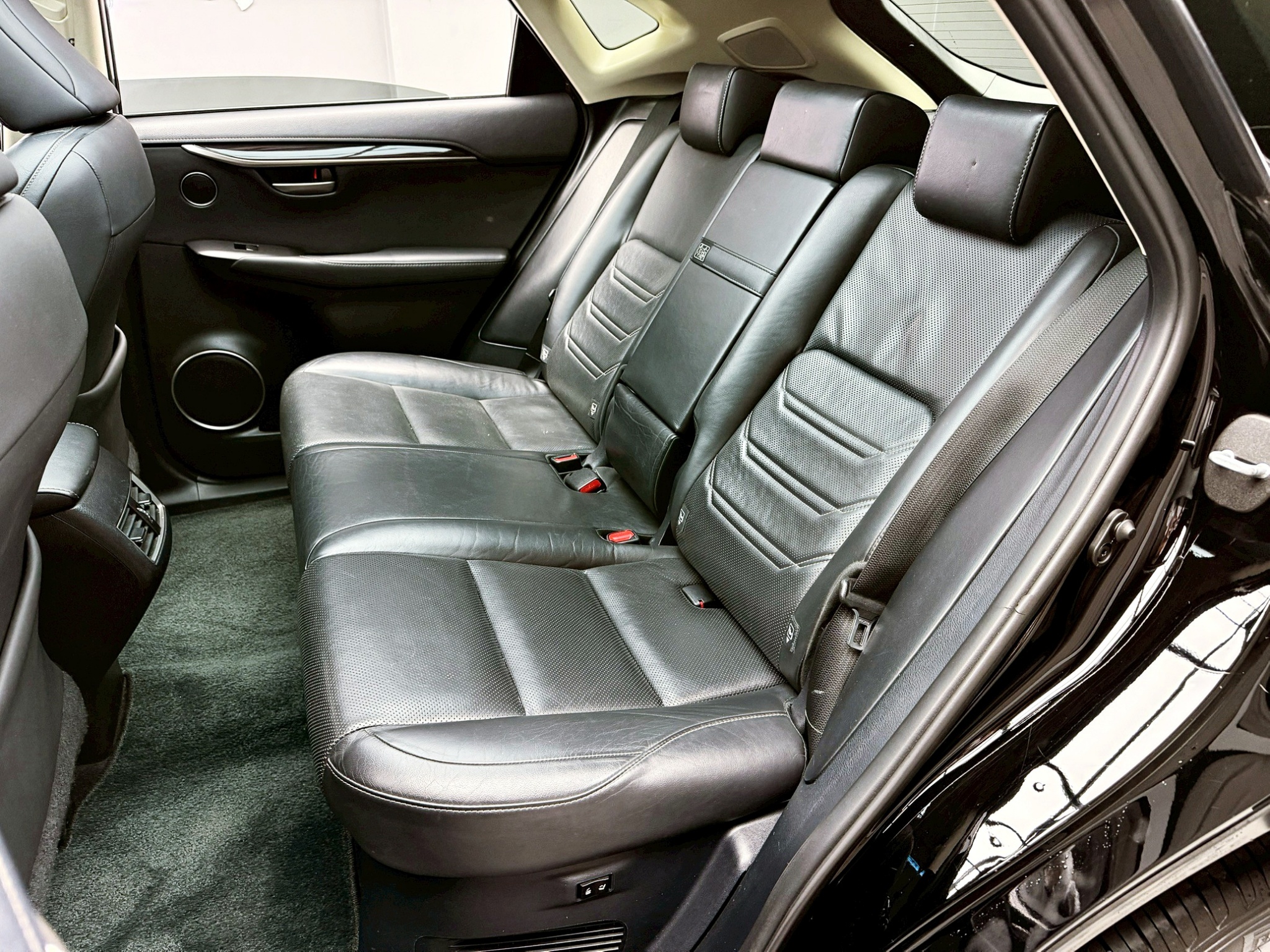 全台到府賞車 2015 Lexus NX300h 旗艦版『小李經理』元禾國際車業/中古車/促銷中  第14張相片