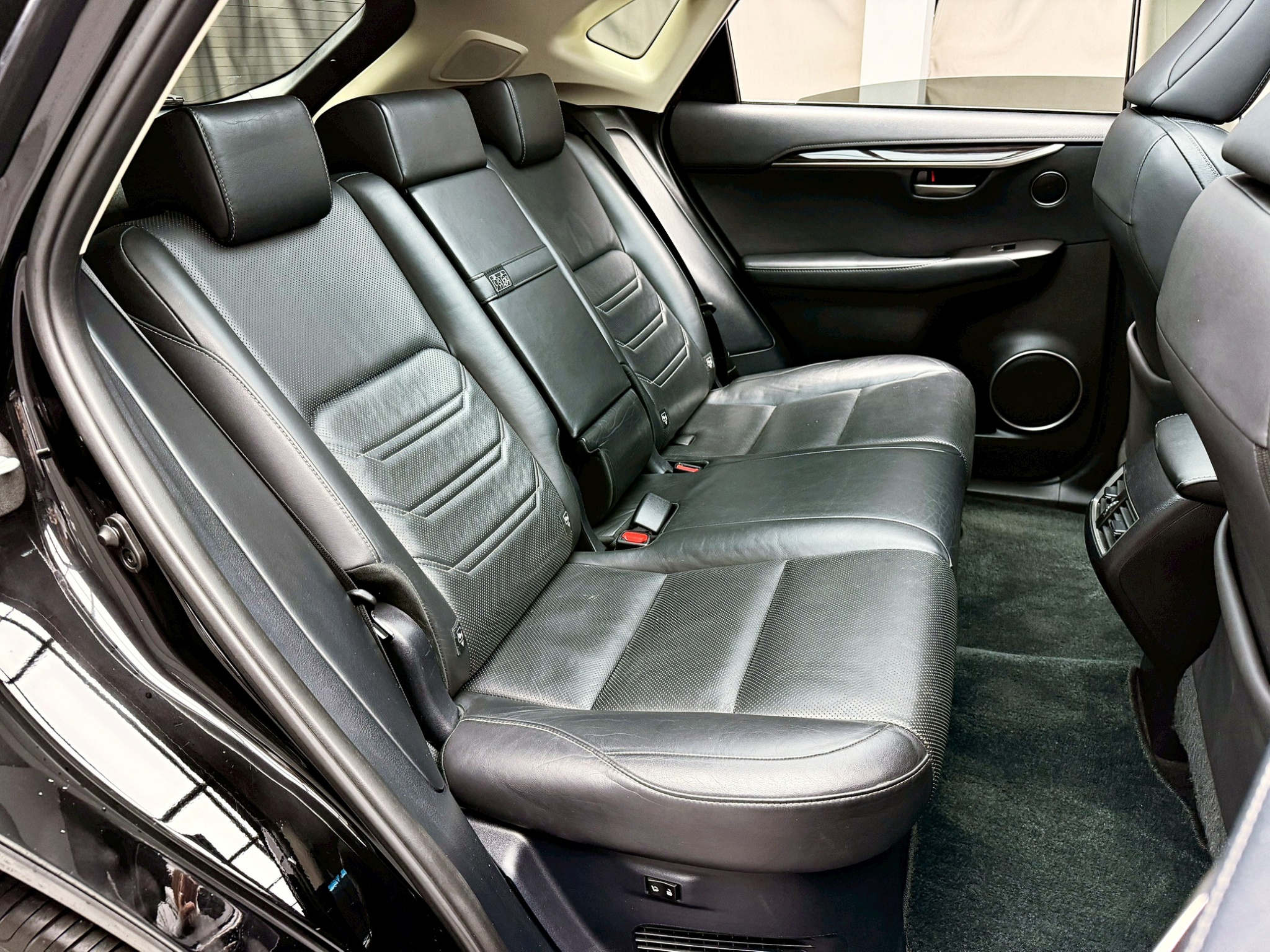 全台到府賞車 2015 Lexus NX300h 旗艦版『小李經理』元禾國際車業/中古車/促銷中  第16張相片