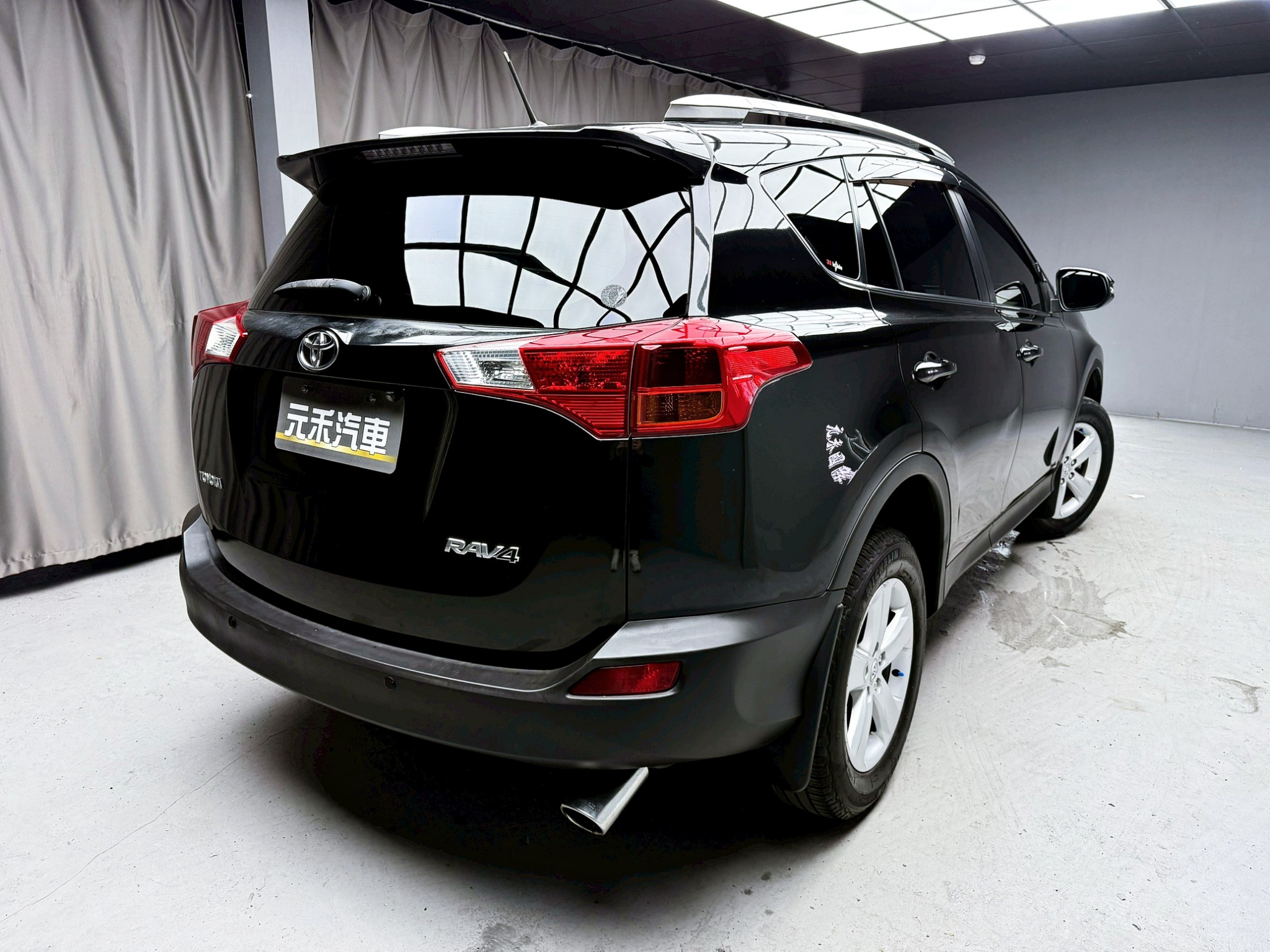 全台到府賞車 2014/15 Toyota RAV4 E版『小李經理』元禾國際車業/中古車/促銷中  第18張相片