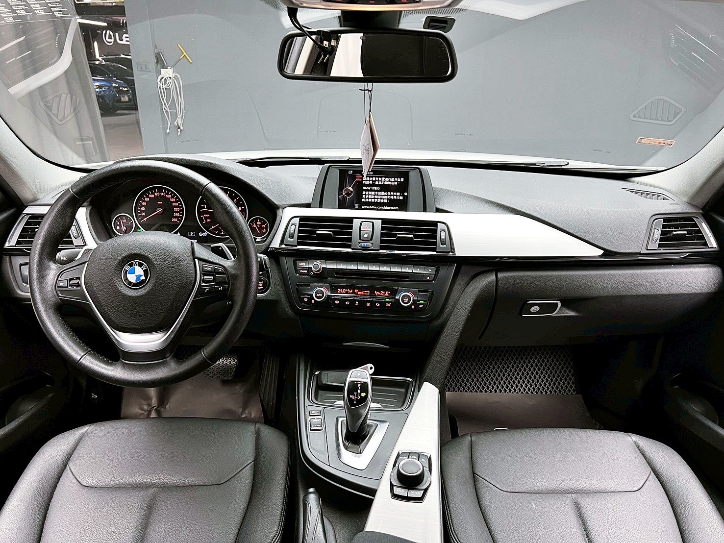 全台到府賞車 2015 BMW 320i Sedan F30型『小李經理』元禾國際車業/中古車/促銷中  第7張相片
