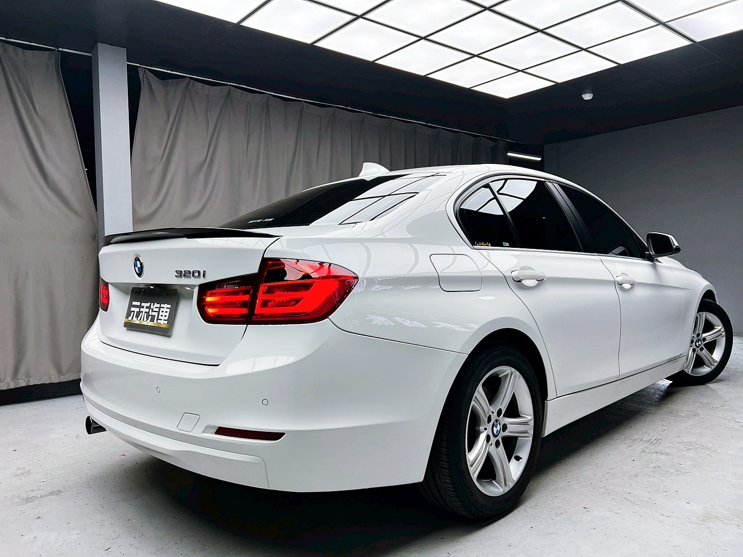 全台到府賞車 2015 BMW 320i Sedan F30型『小李經理』元禾國際車業/中古車/促銷中  第18張相片