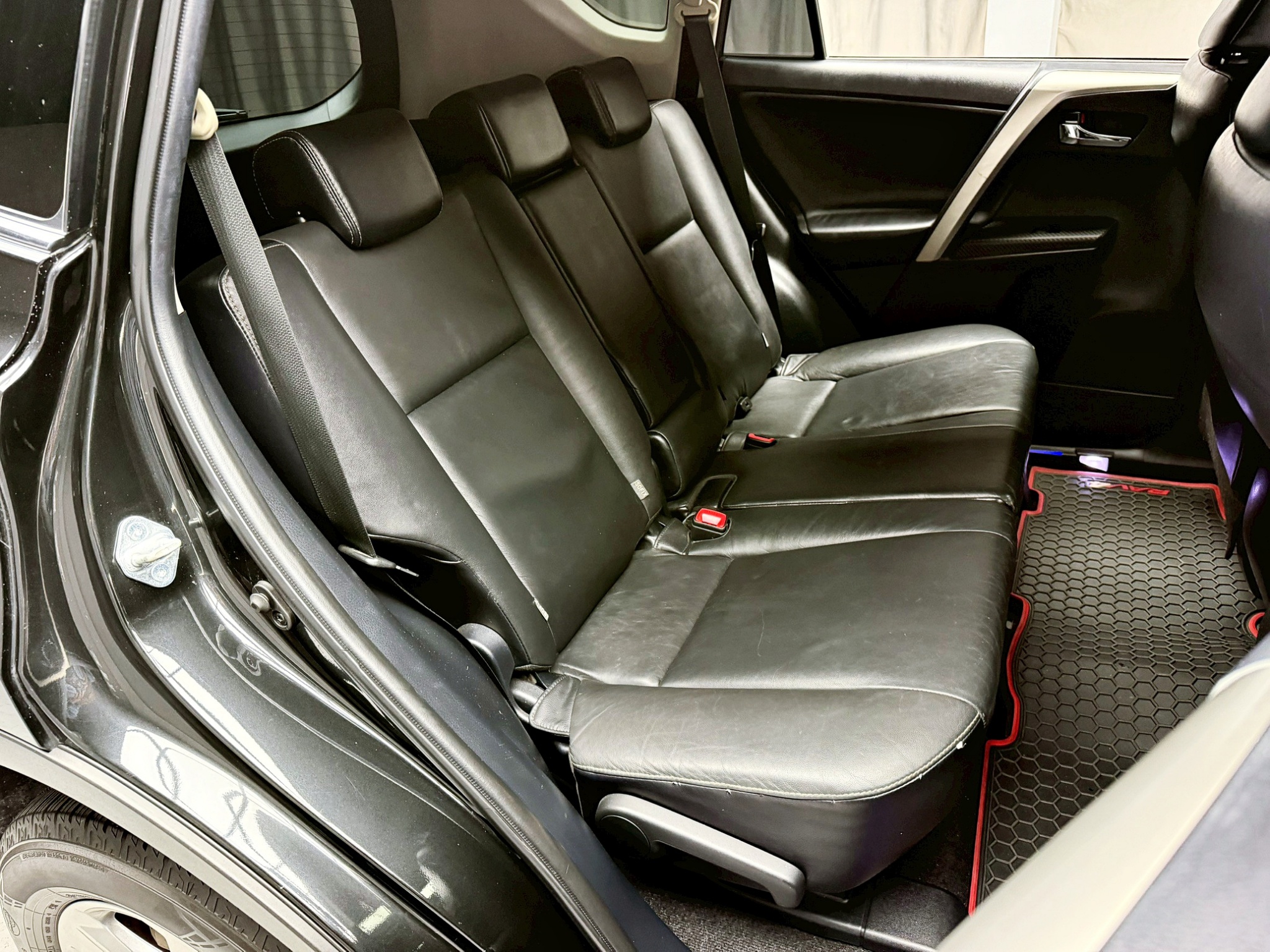 全台到府賞車 2015 Toyota RAV4 E版『小李經理』元禾國際車業/中古車/促銷中  第11張相片