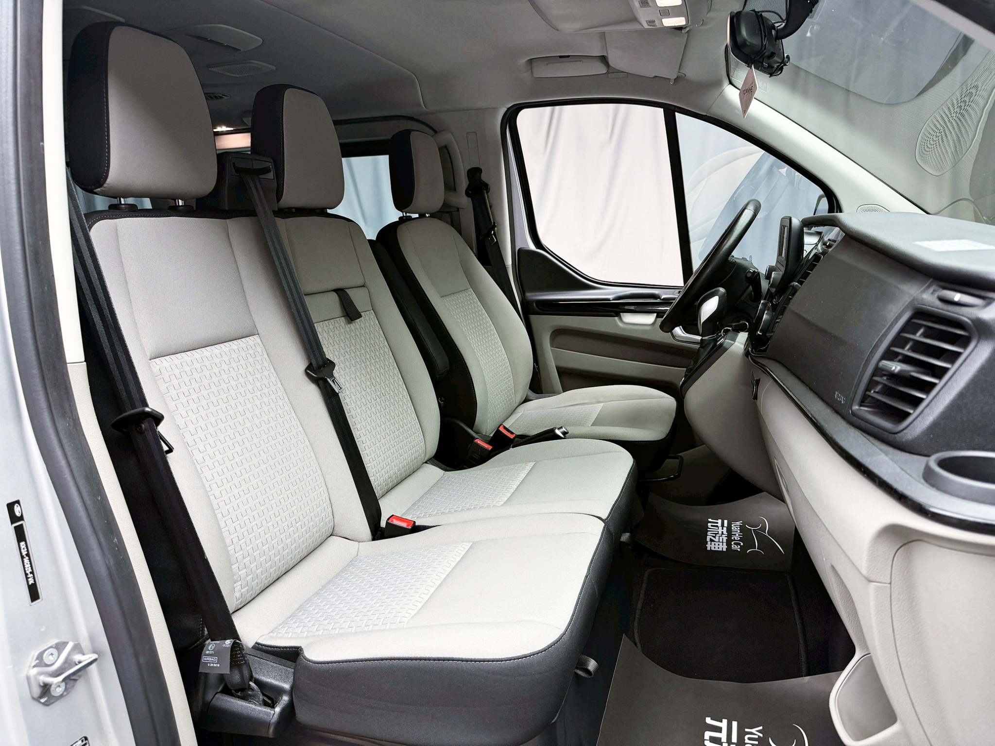 全台到府賞車 2020/21 Ford Tourneo Custom 九座長軸尊爵型『小李經理』元禾國際車業/中古車/促銷中  第8張相片