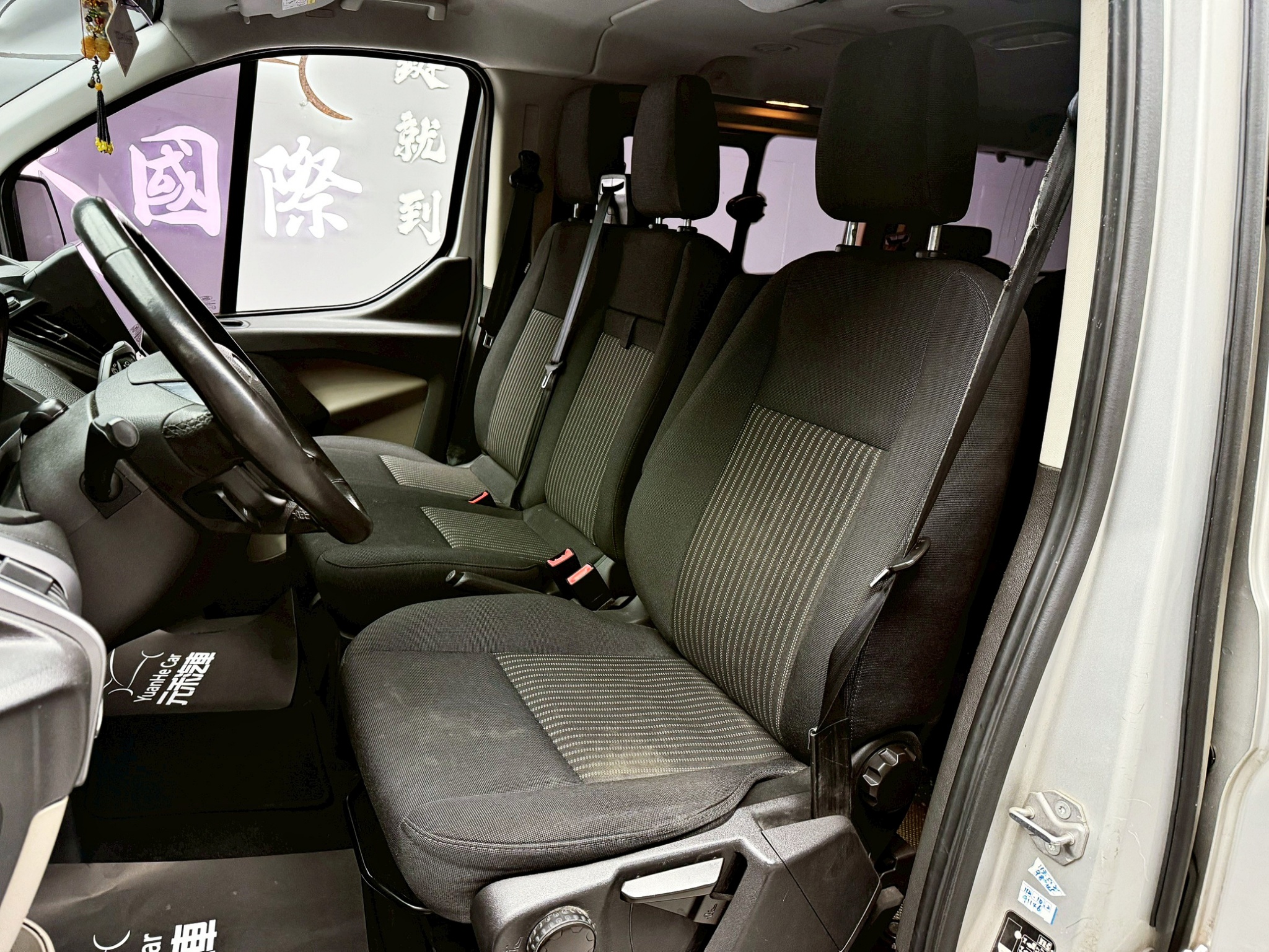 全台到府賞車 2017 Ford Tourneo Custom 九人座尊爵型 (福祉車)『小李經理』元禾國際車業/中古車/促銷中  第9張相片