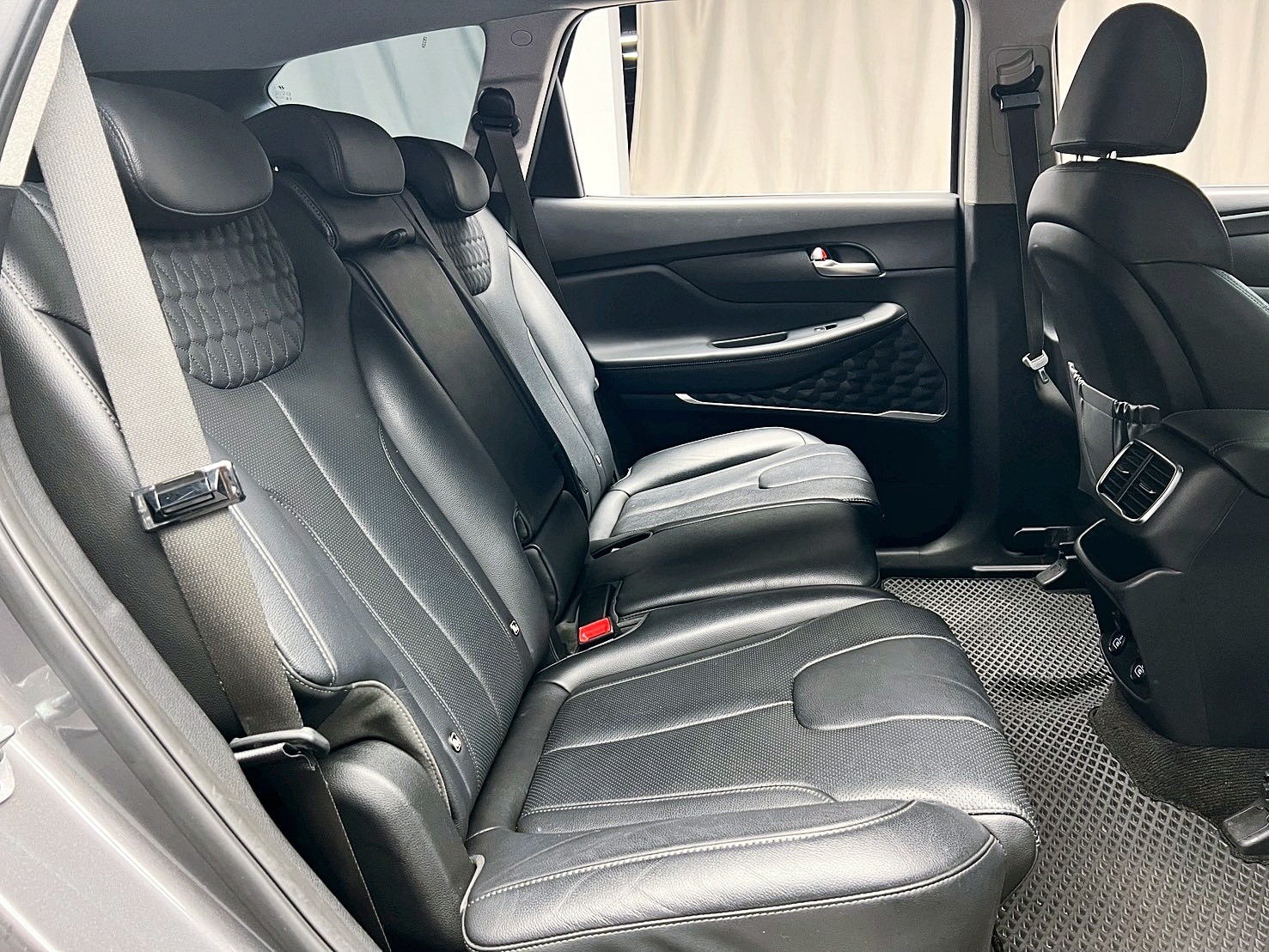 全台到府賞車 2020 Hyundai SantaFe 七人座旗艦版『小李經理』元禾國際車業/中古車/促銷中  第13張相片