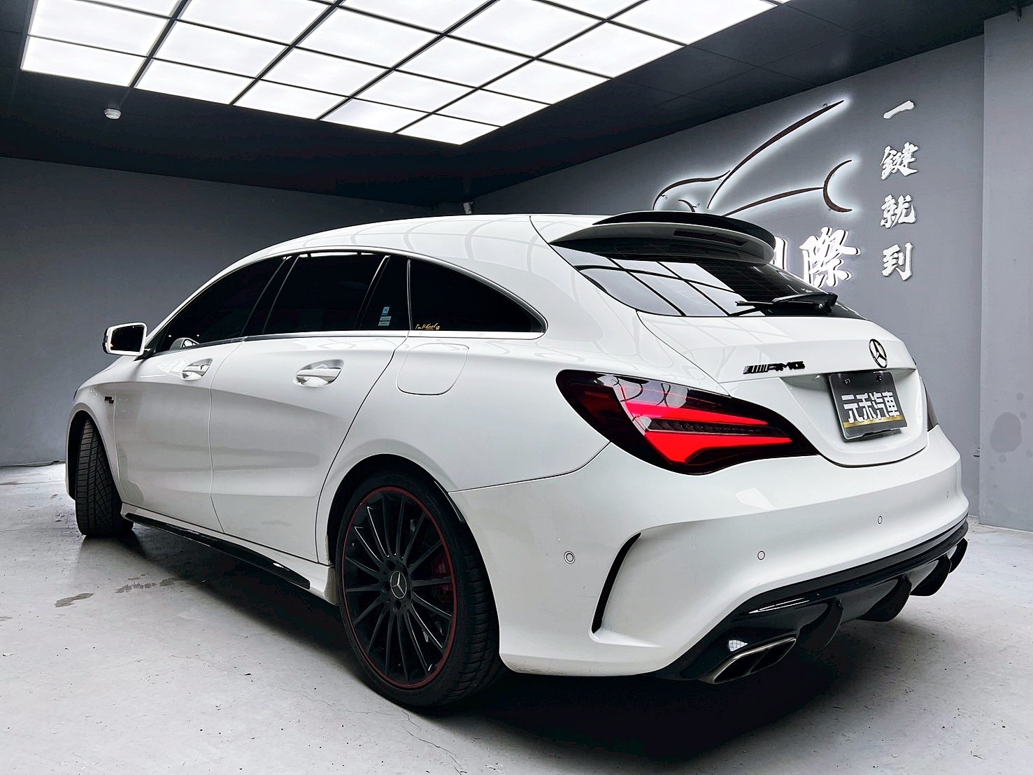 全台到府賞車 2018 Benz CLA45 Shooting Brake AMG 4MATIC W177型『小李經理』元禾國際車業/中古車/促銷中  第3張相片