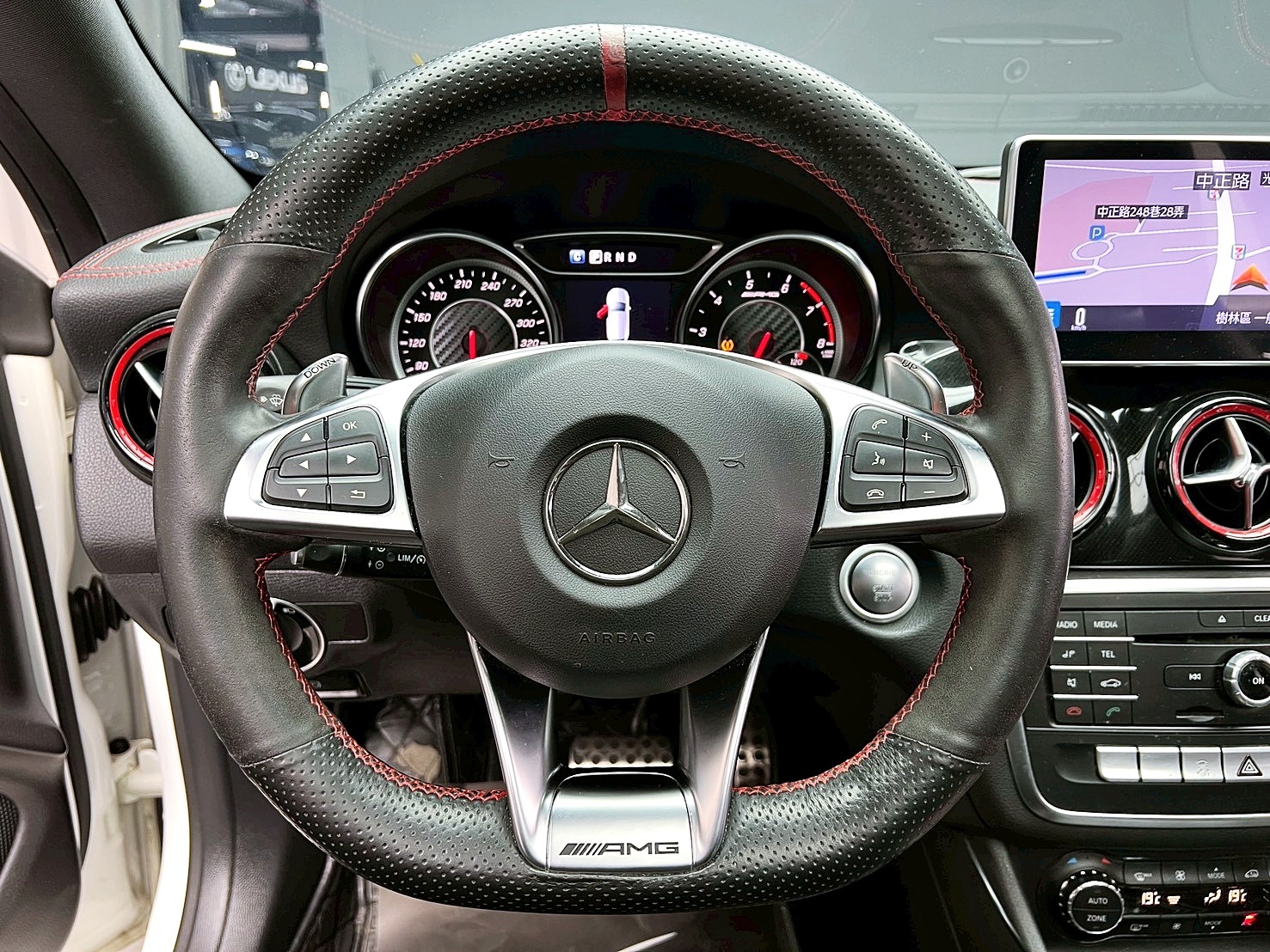 全台到府賞車 2018 Benz CLA45 Shooting Brake AMG 4MATIC W177型『小李經理』元禾國際車業/中古車/促銷中  第8張相片