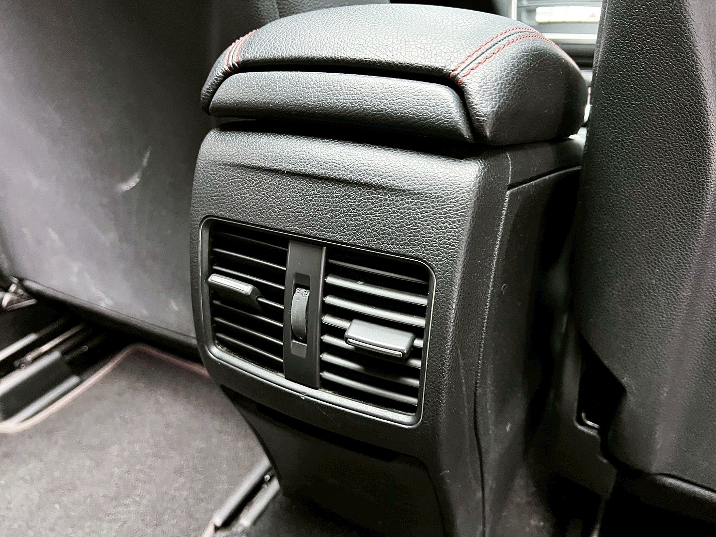 全台到府賞車 2018 Benz CLA45 Shooting Brake AMG 4MATIC W177型『小李經理』元禾國際車業/中古車/促銷中  第12張相片