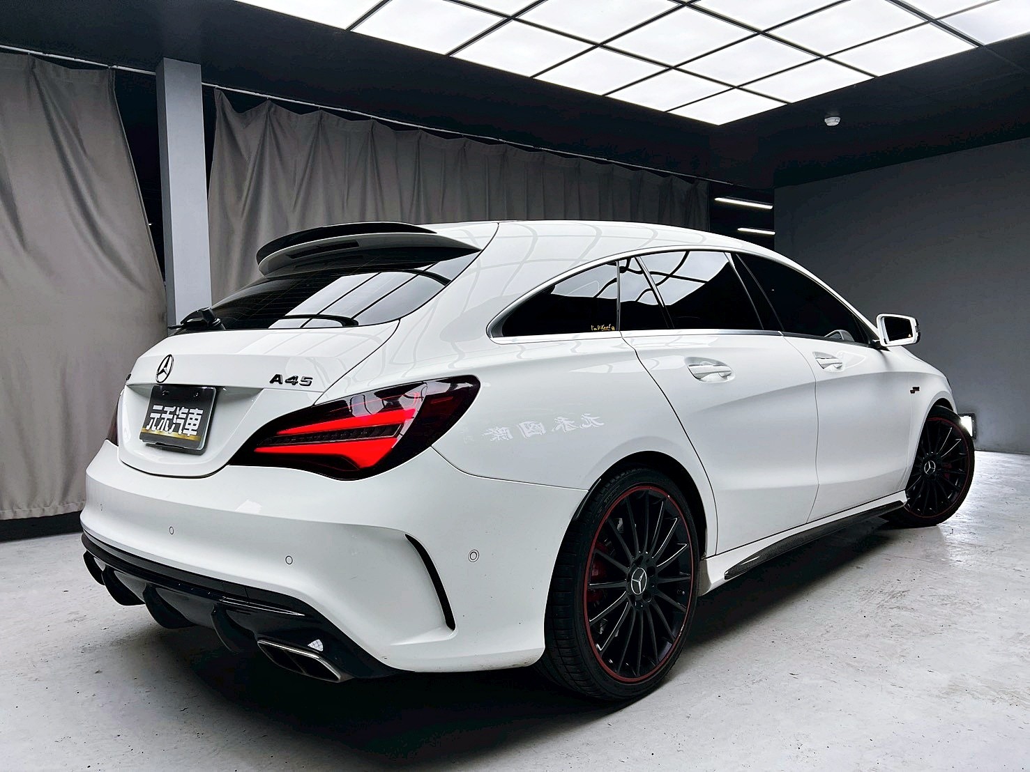 全台到府賞車 2018 Benz CLA45 Shooting Brake AMG 4MATIC W177型『小李經理』元禾國際車業/中古車/促銷中  第18張相片